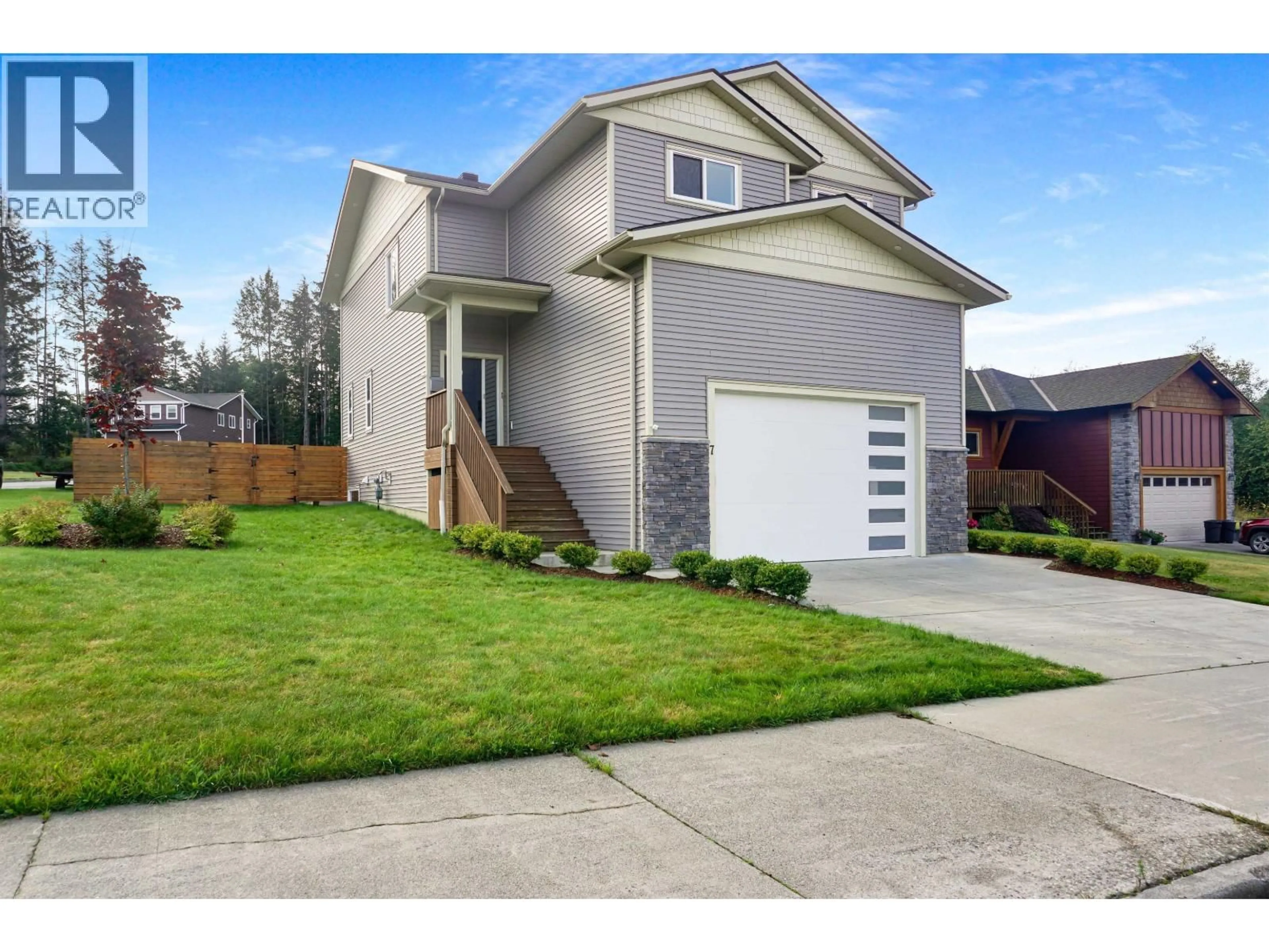 Home with vinyl exterior material, street for 7 ROBINSON STREET, Kitimat British Columbia V8C2S2
