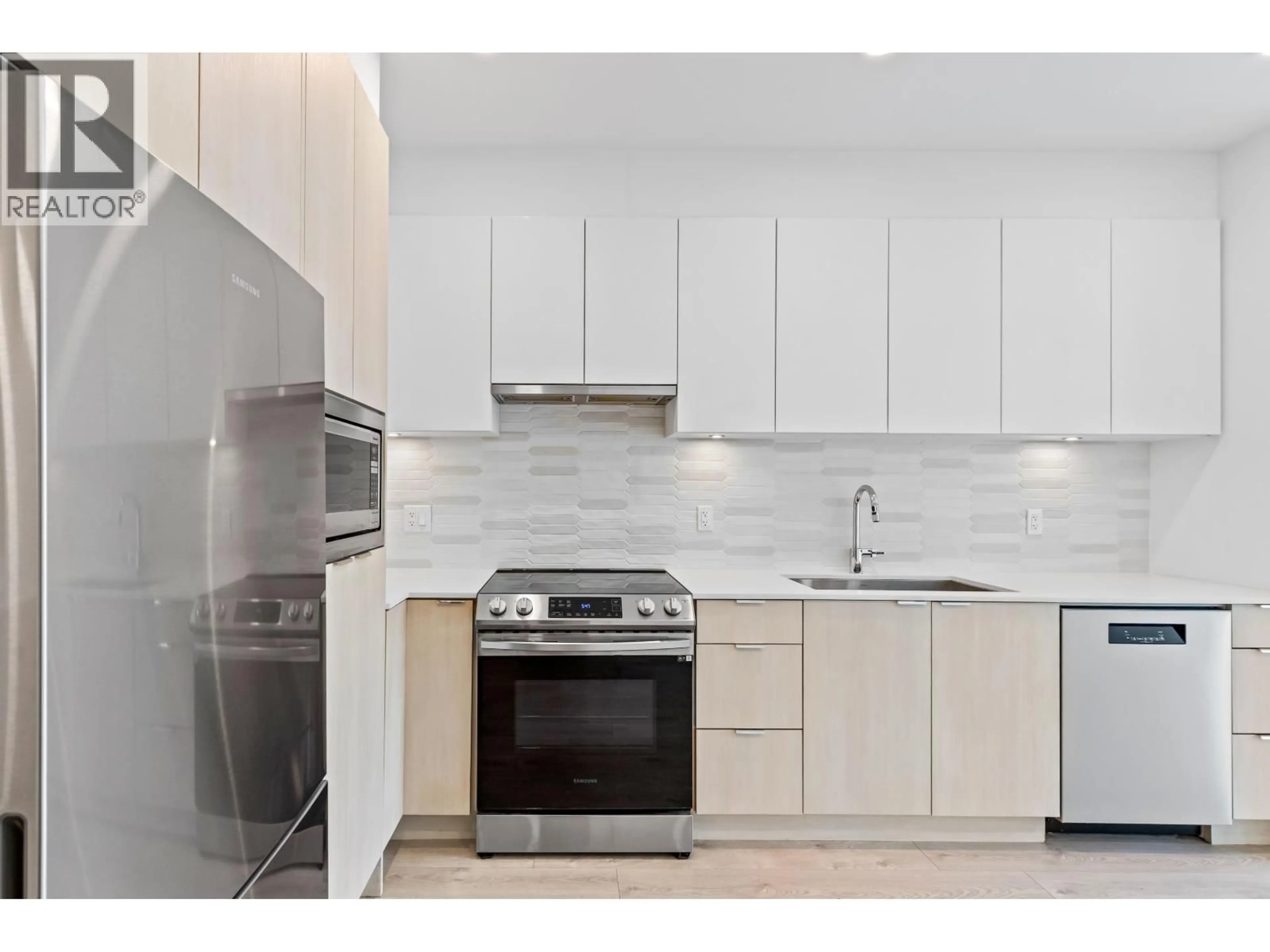 Standard kitchen, unknown for 418 - 2499 RABBIT DRIVE, Tsawwassen British Columbia V4M0G4