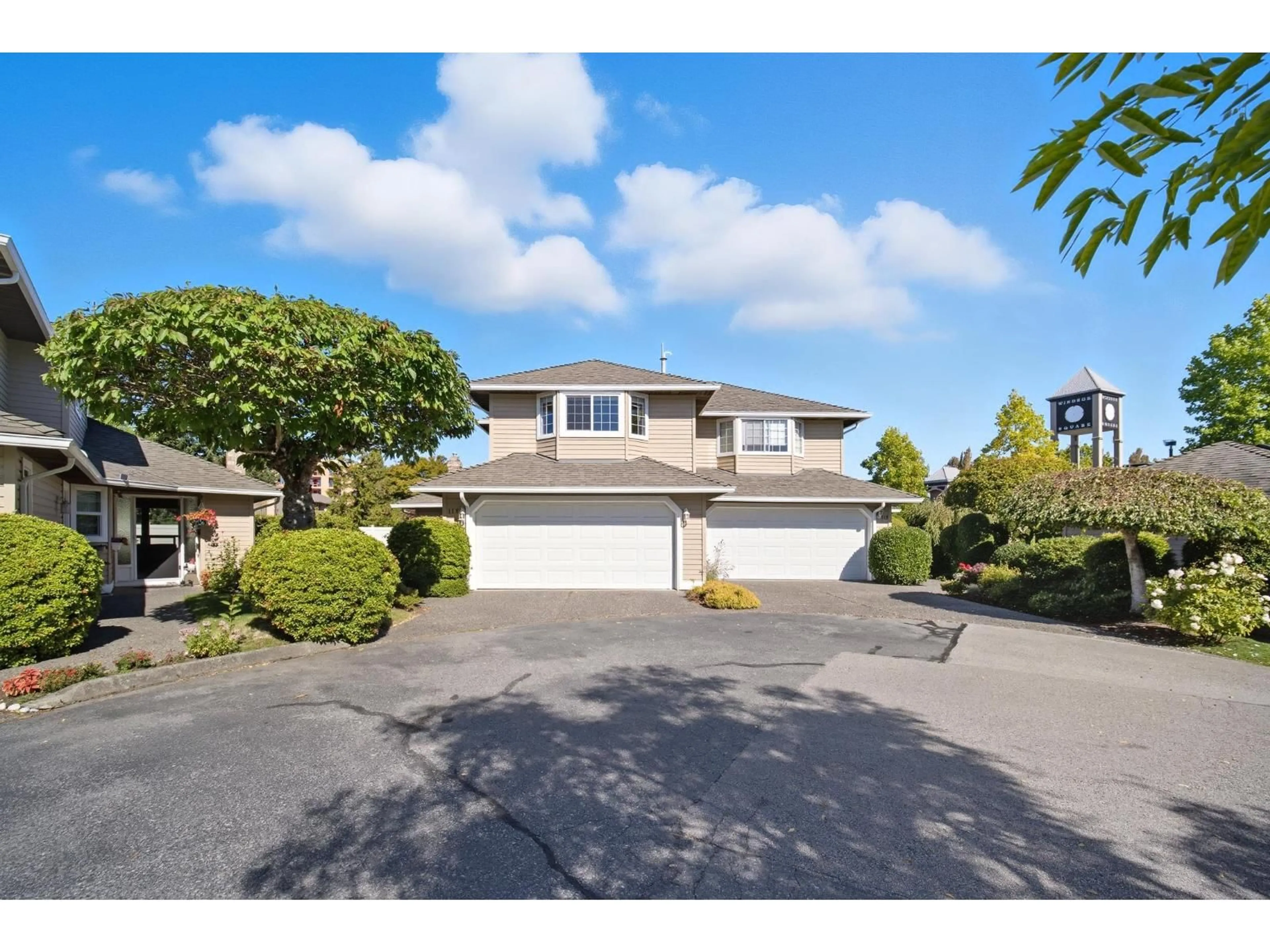 A pic from outside/outdoor area/front of a property/back of a property/a pic from drone, street for 118 - 15121 19, Surrey British Columbia V4A8J5