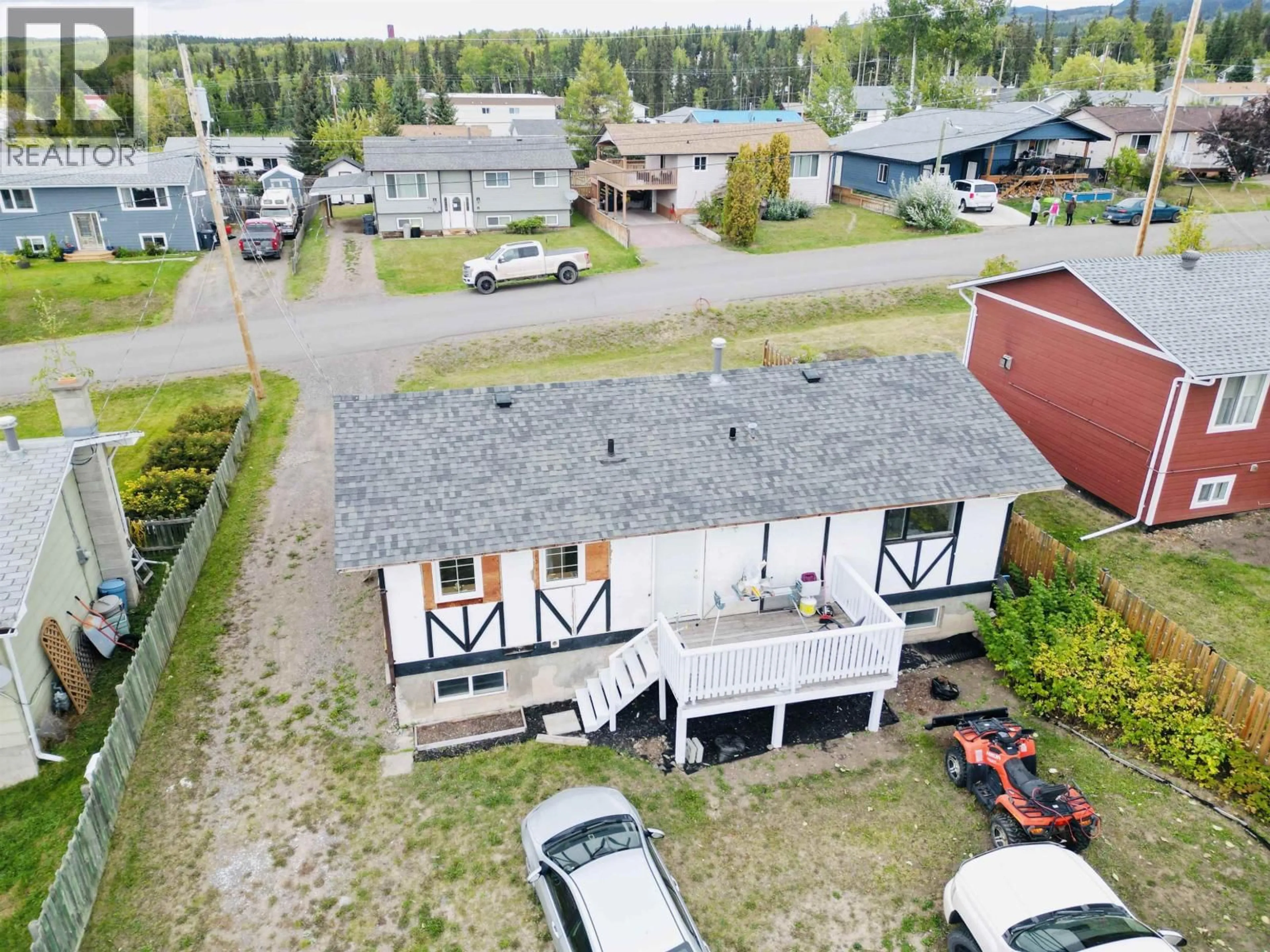 A pic from outside/outdoor area/front of a property/back of a property/a pic from drone, building for 406 4TH AVENUE, Burns Lake British Columbia V0J1E0