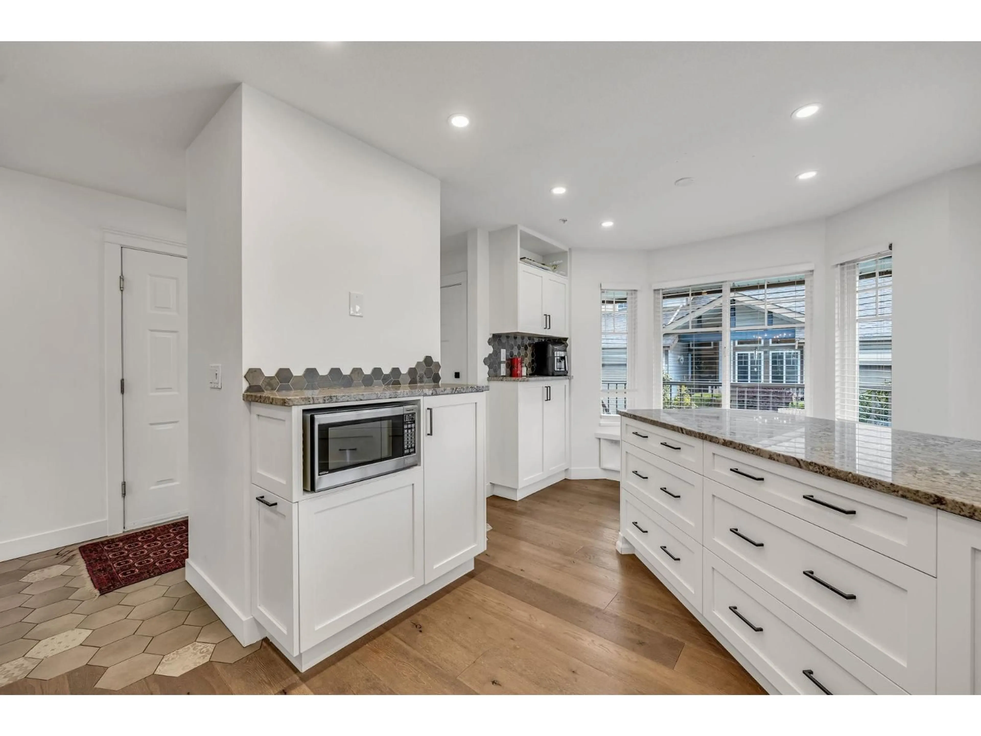 Open concept kitchen, unknown for 18 - 20222 96, Langley British Columbia V1M3C3