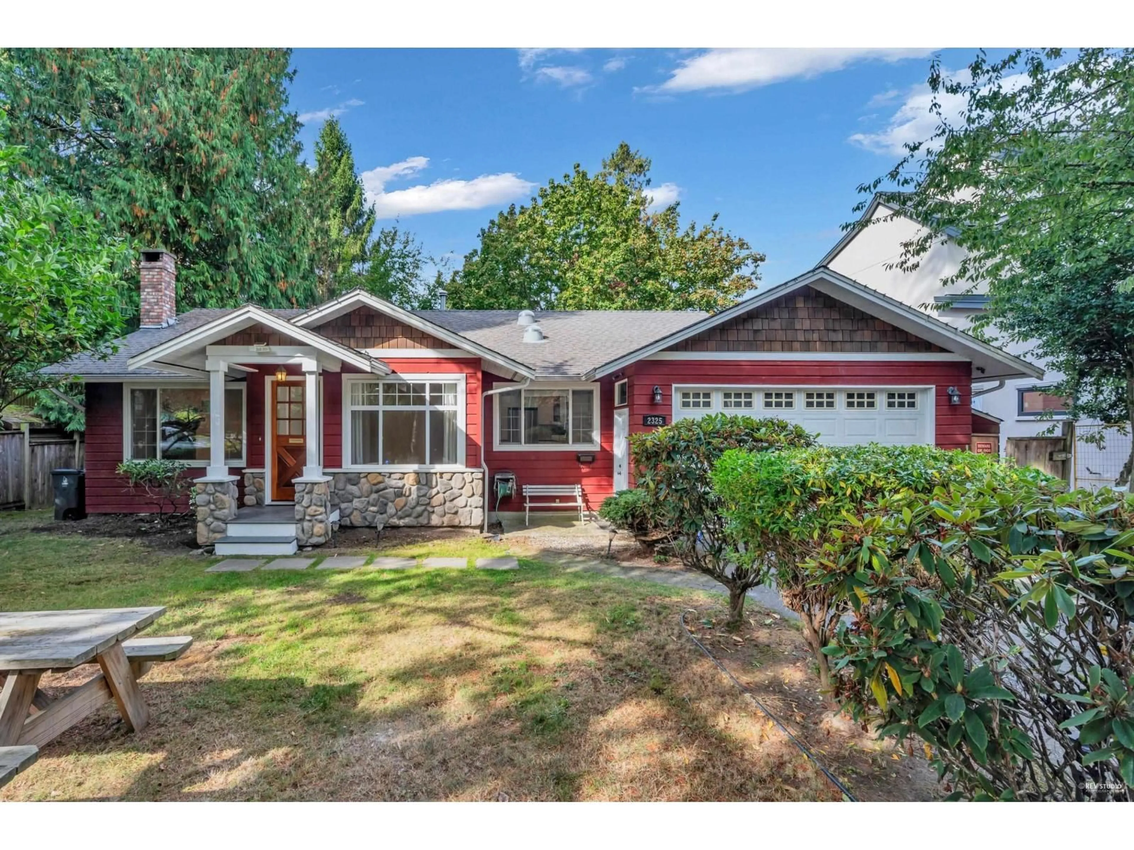 Home with vinyl exterior material, street for 2325 124, Surrey British Columbia V4A3M9