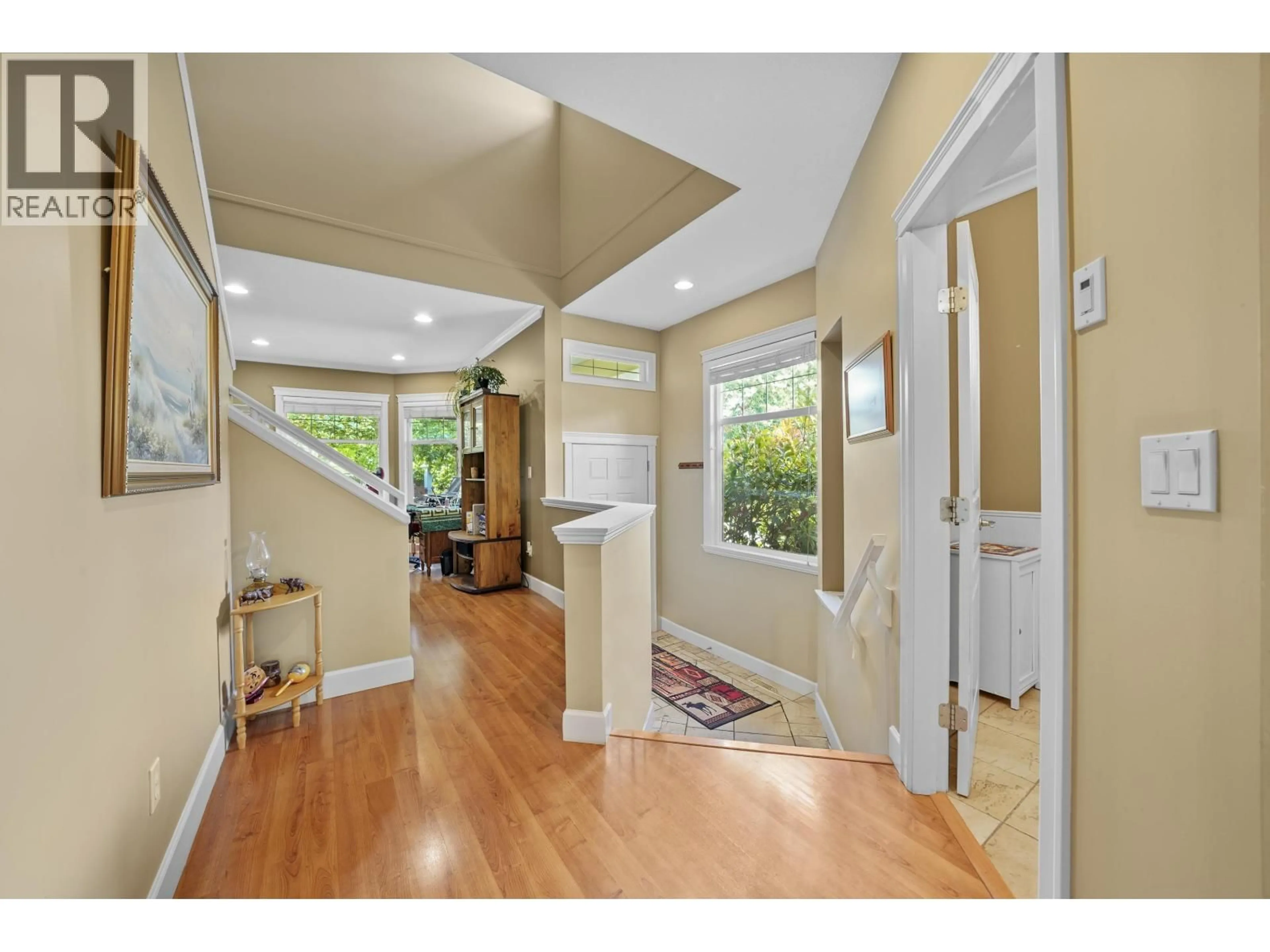 Indoor entryway for 11241 BLANEY WAY, Pitt Meadows British Columbia V3Y2V3