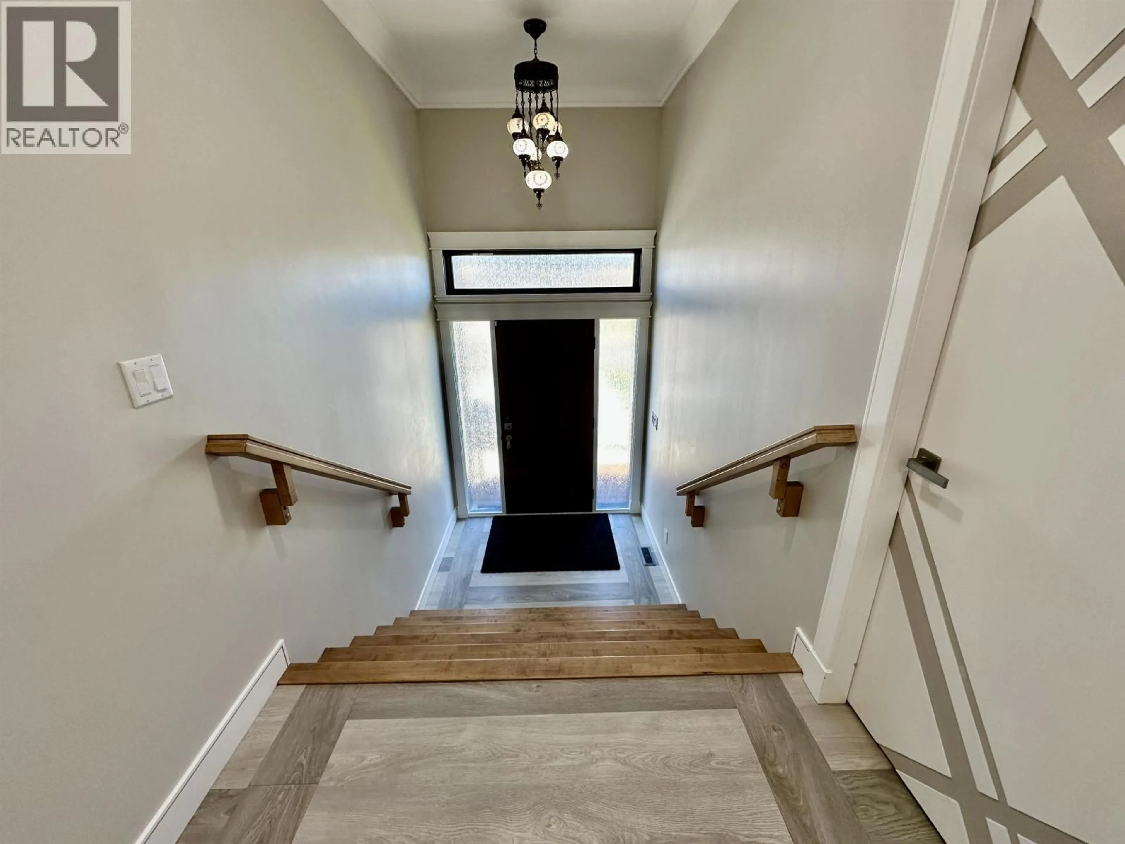 Indoor entryway for 8304 81 STREET, Fort St. John British Columbia V1J0P6