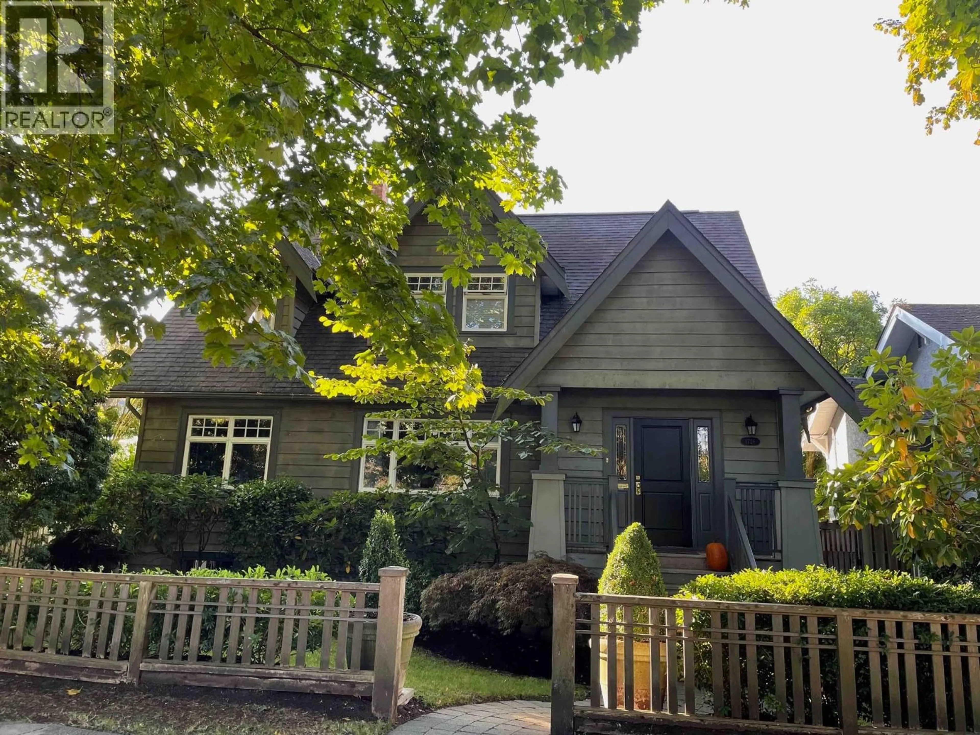 Unknown for 3726 33RD AVENUE, Vancouver British Columbia V6N2H5
