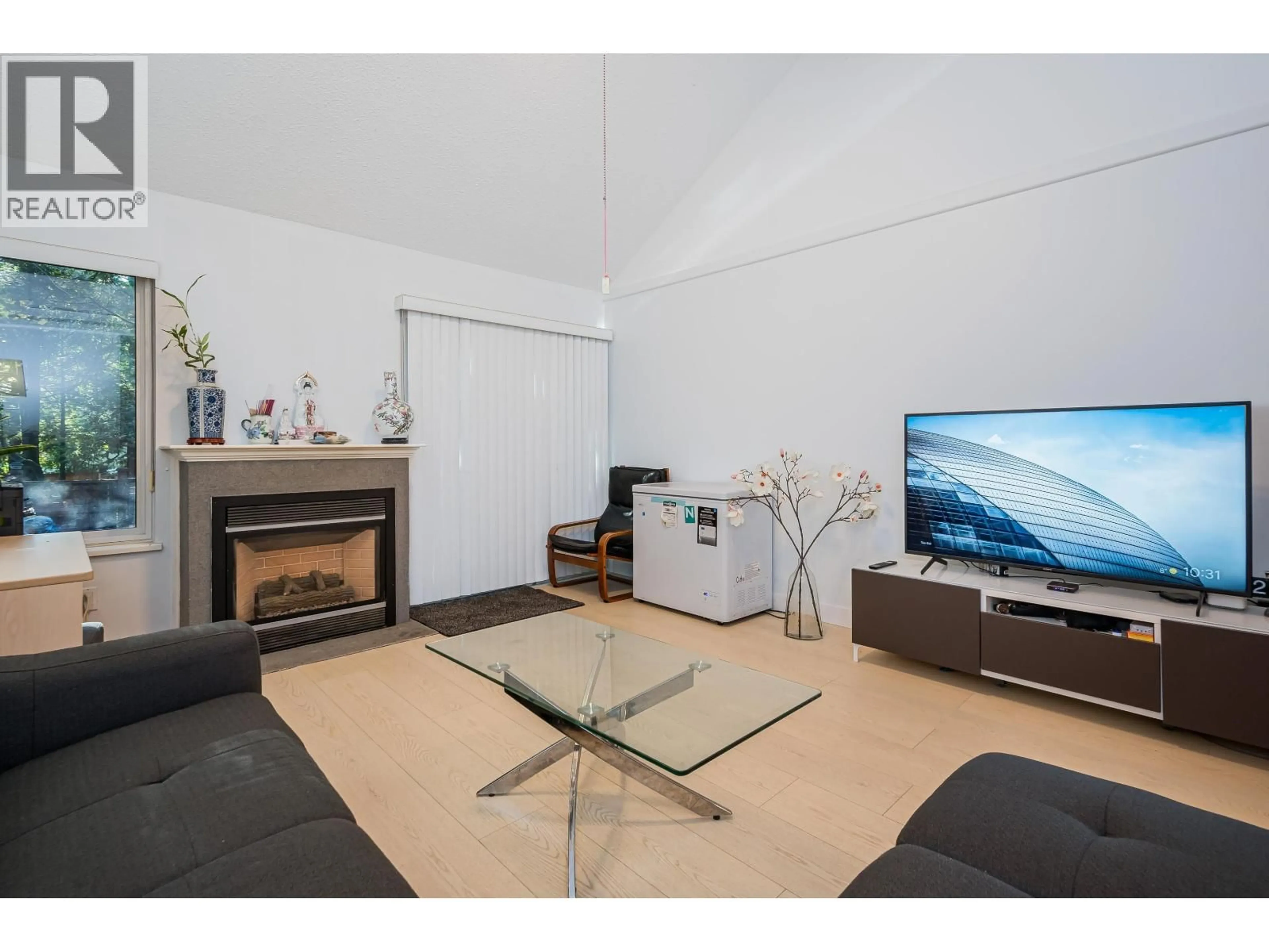 Unknown for 4814 FERNGLEN DRIVE, Burnaby British Columbia V5G3V7