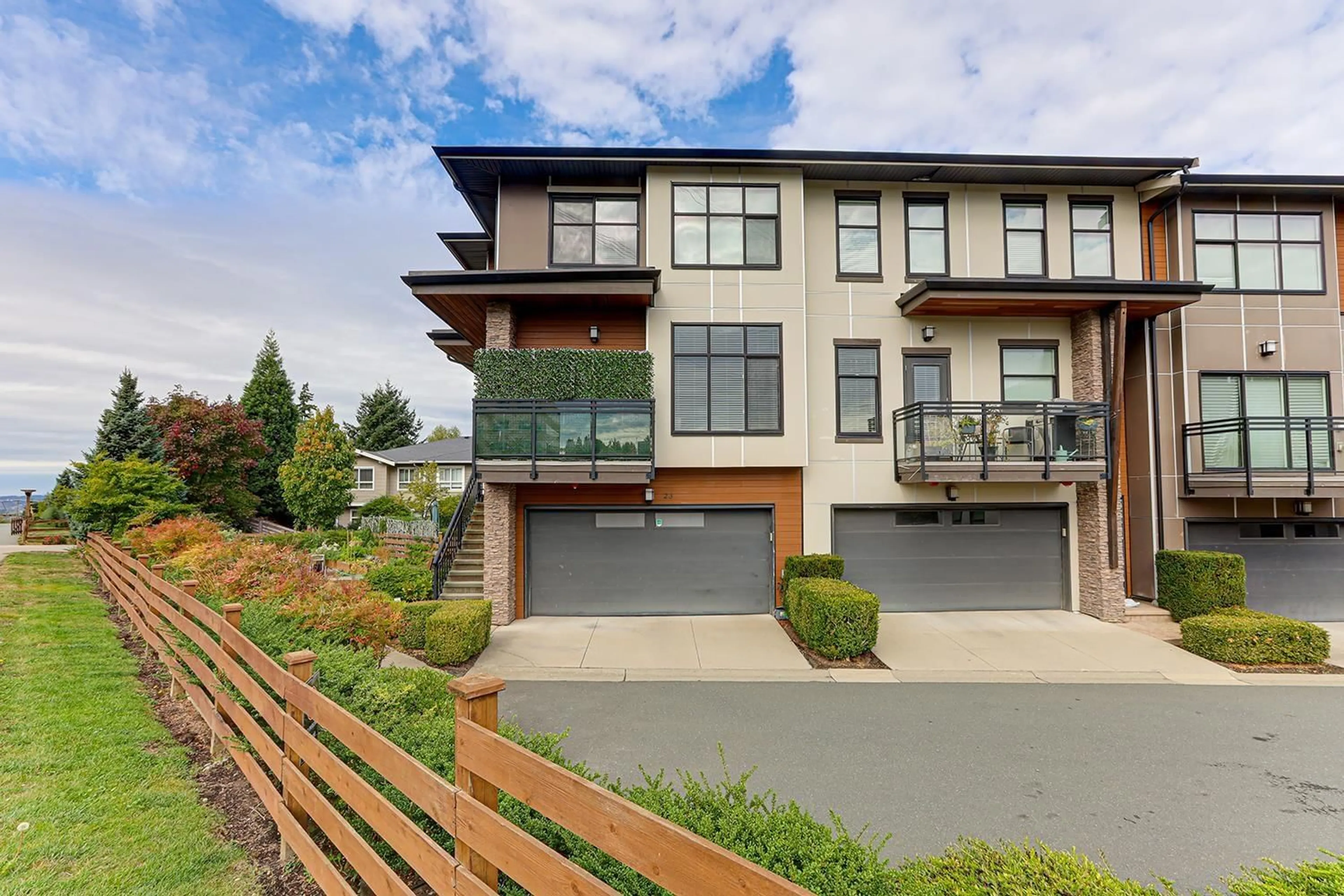 Home with brick exterior material, unknown for 23 - 2687 158, Surrey British Columbia V3Z6V3