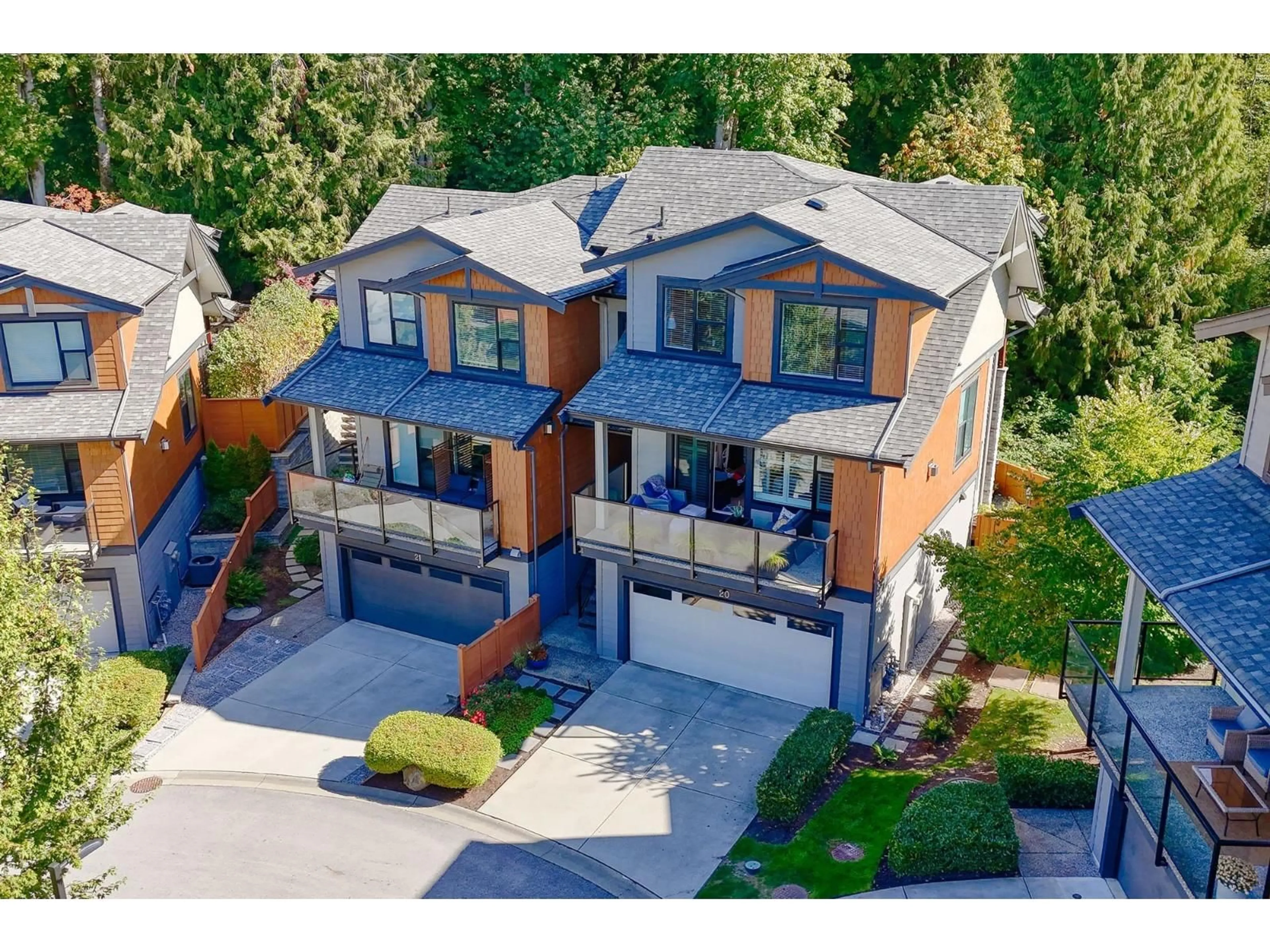 A pic from outside/outdoor area/front of a property/back of a property/a pic from drone, street for 20 - 3618 150, Surrey British Columbia V3Z0W3