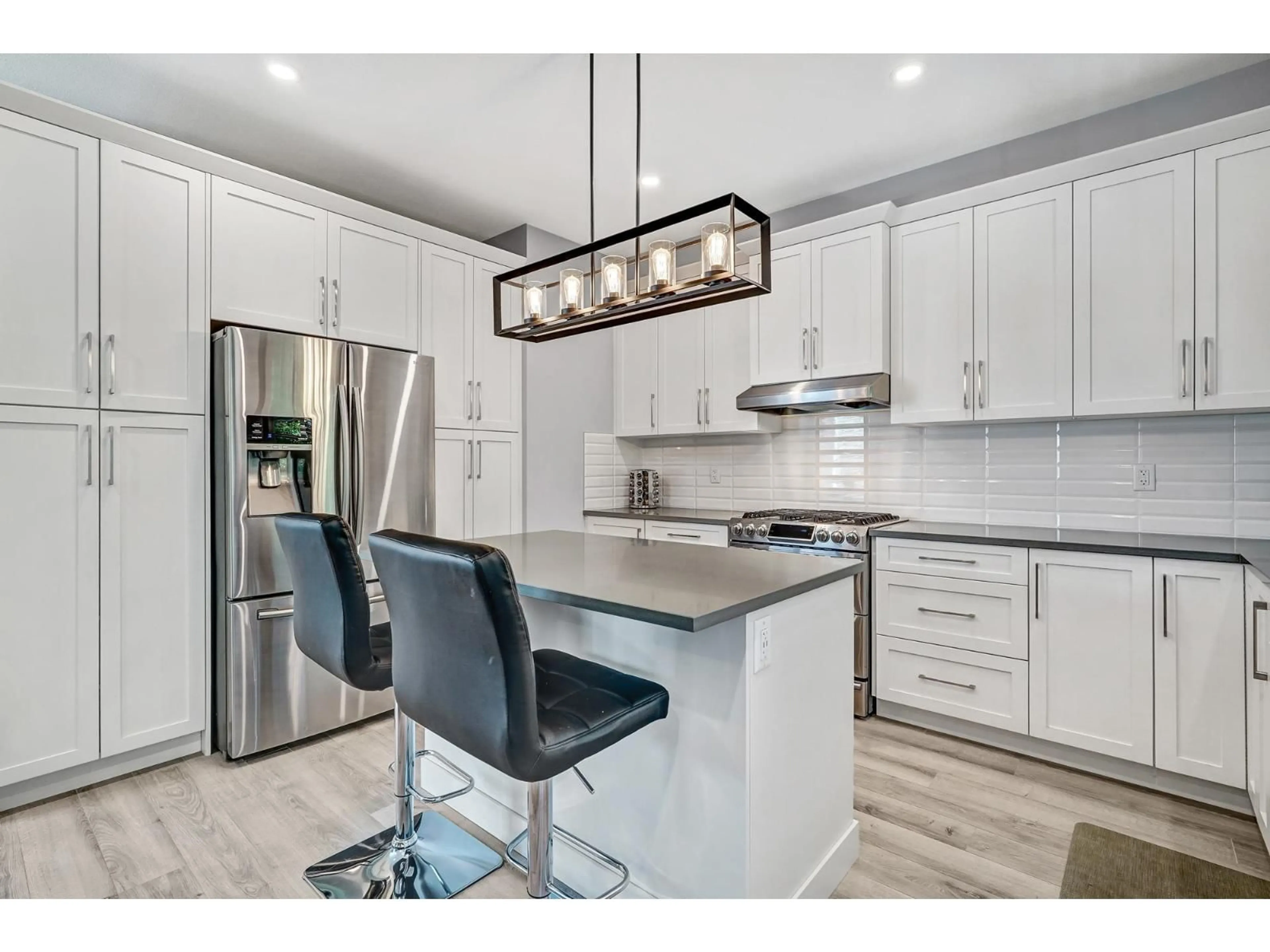 Open concept kitchen, unknown for 20 - 3618 150, Surrey British Columbia V3Z0W3