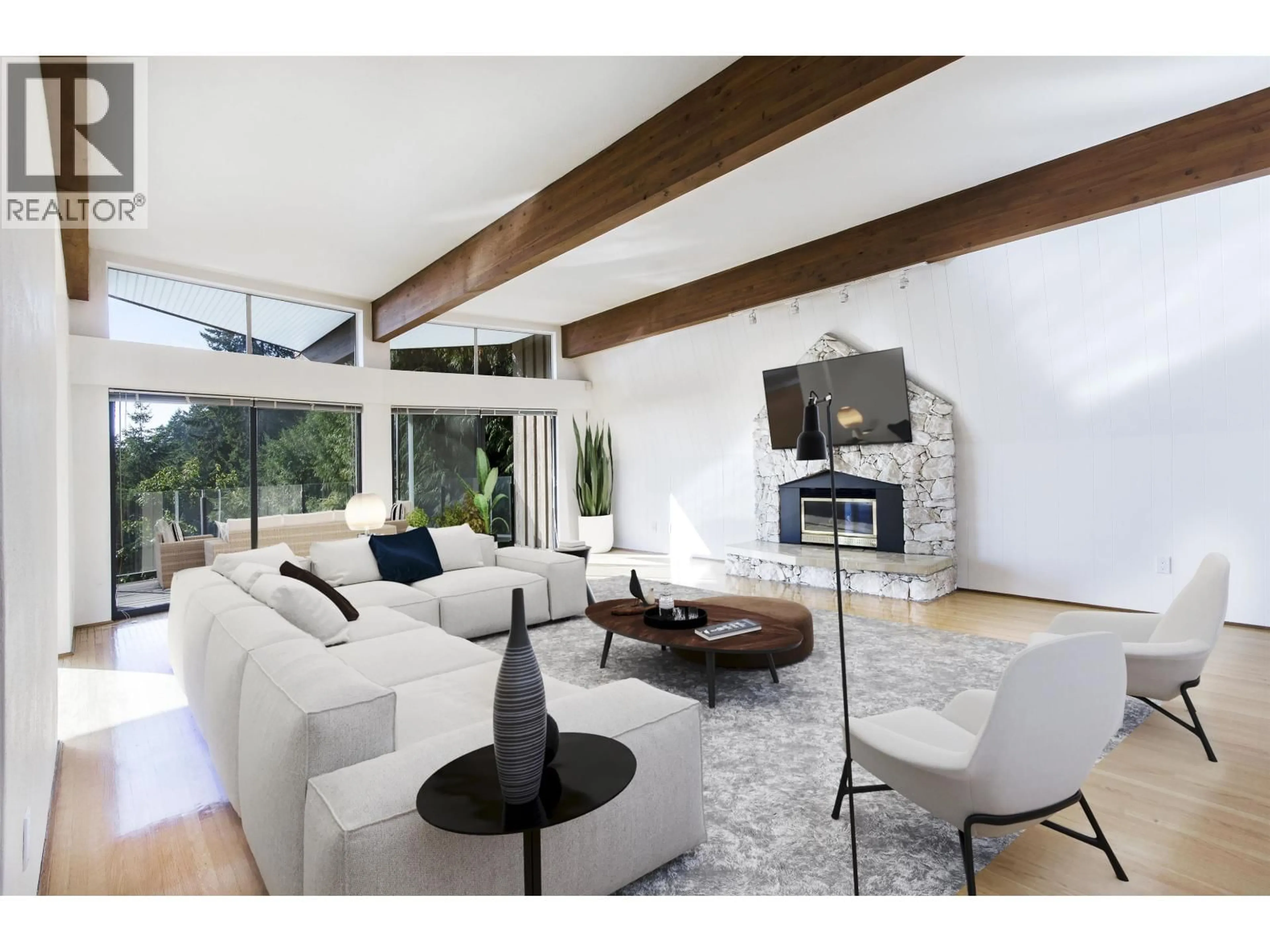 Living room with furniture, unknown for 3803 BAYRIDGE AVENUE, West Vancouver British Columbia V7V3J3