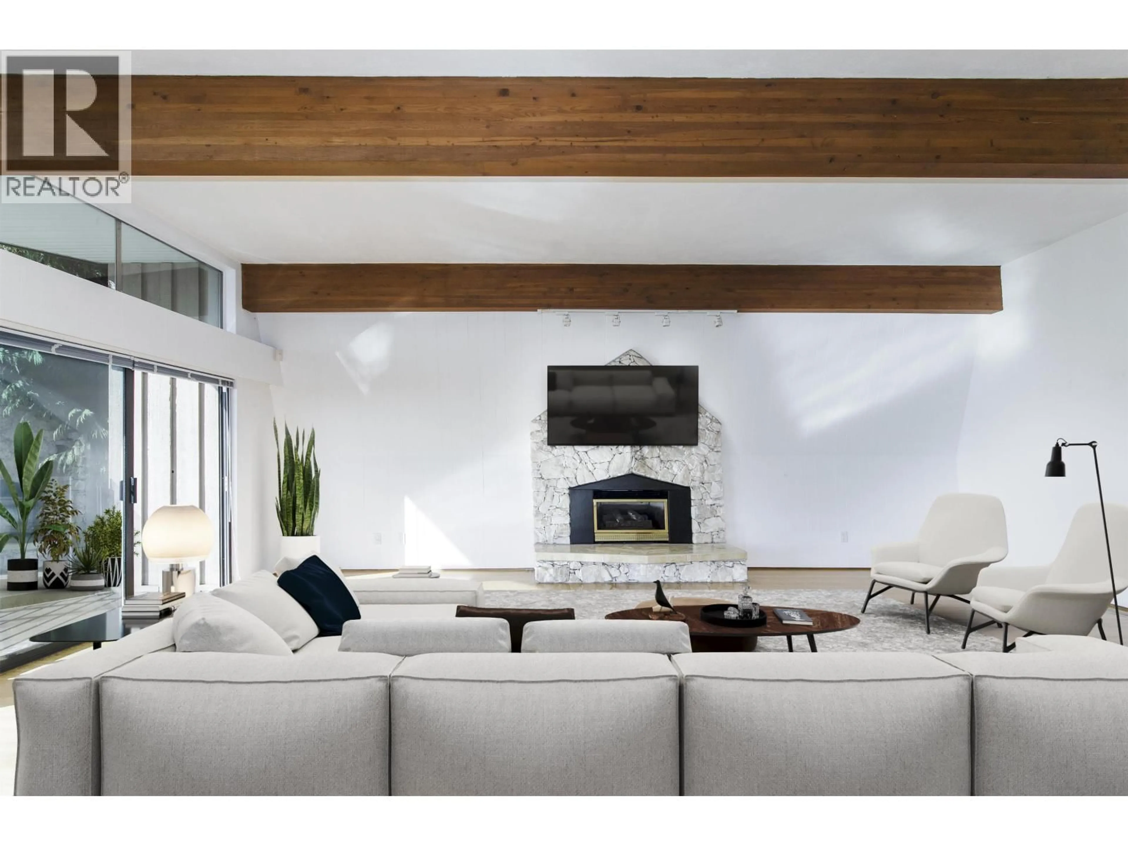 Living room with furniture, unknown for 3803 BAYRIDGE AVENUE, West Vancouver British Columbia V7V3J3