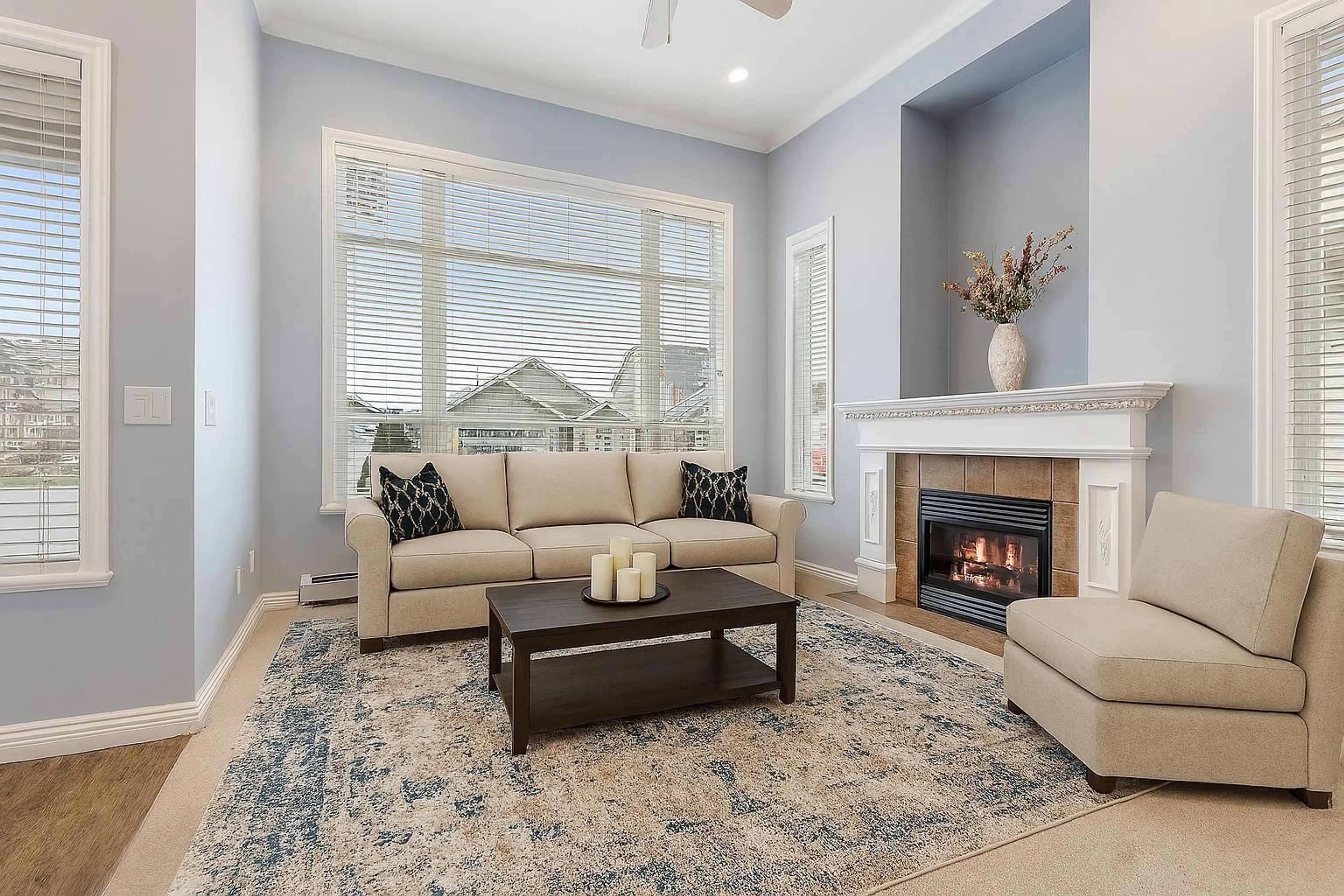 Living room with furniture, unknown for 5386 CHINOOK STREET, Chilliwack British Columbia V2R0A6