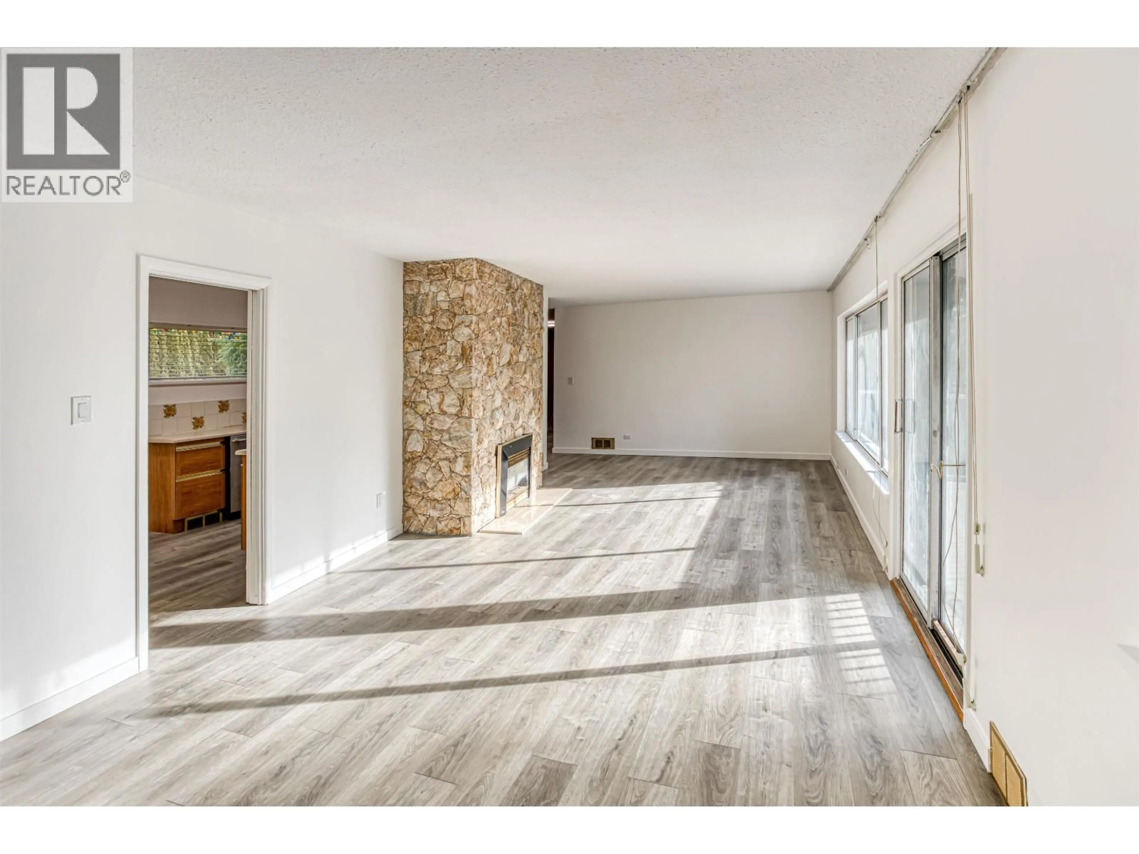 Unknown for 1025 RIDGEWOOD DRIVE, North Vancouver British Columbia V7R1H9