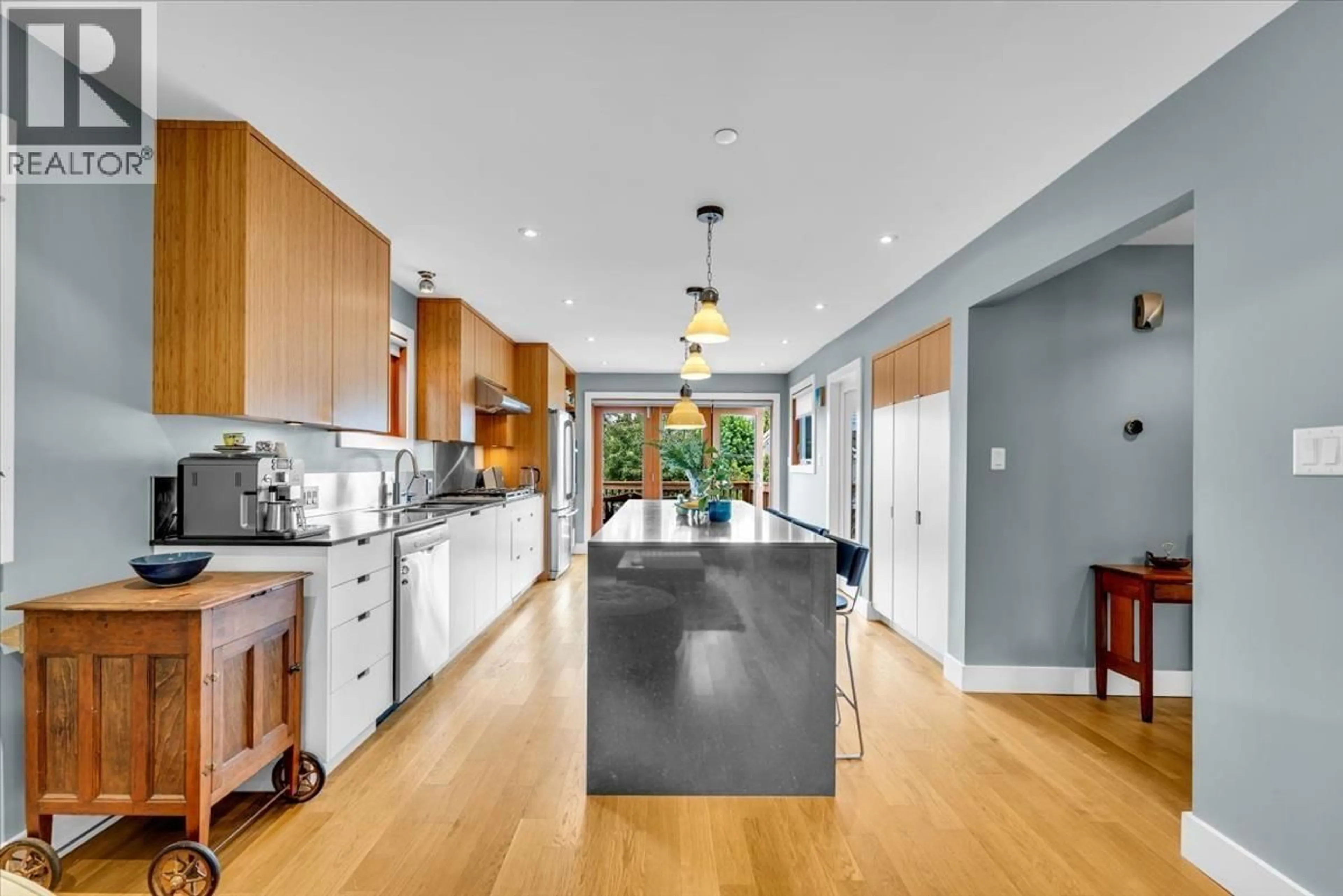 Open concept kitchen, unknown for 57 17TH AVENUE, Vancouver British Columbia V5Y1Z5