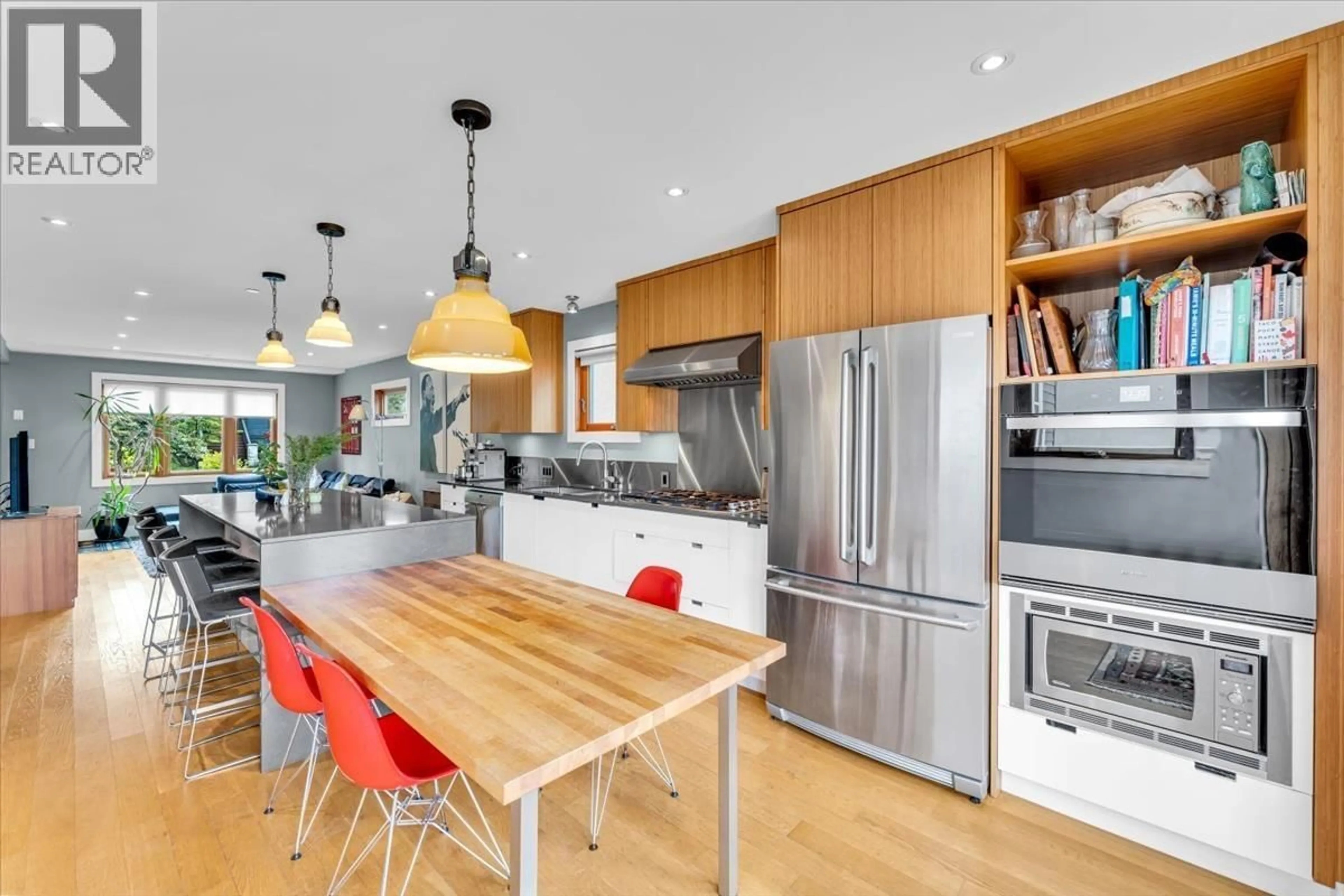 Contemporary kitchen, unknown for 57 17TH AVENUE, Vancouver British Columbia V5Y1Z5