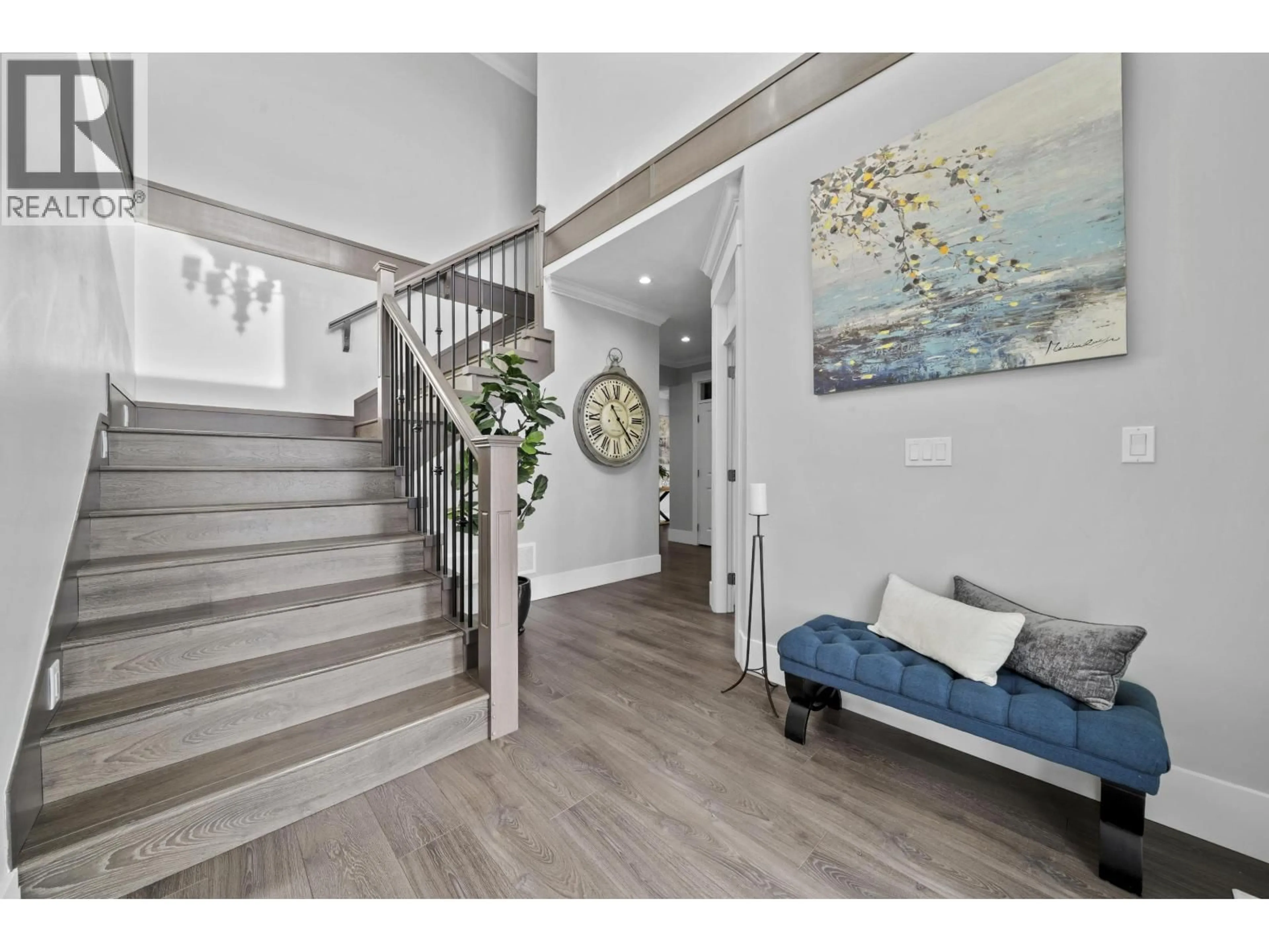 Indoor entryway for 10148 246A STREET, Maple Ridge British Columbia V2W0K1