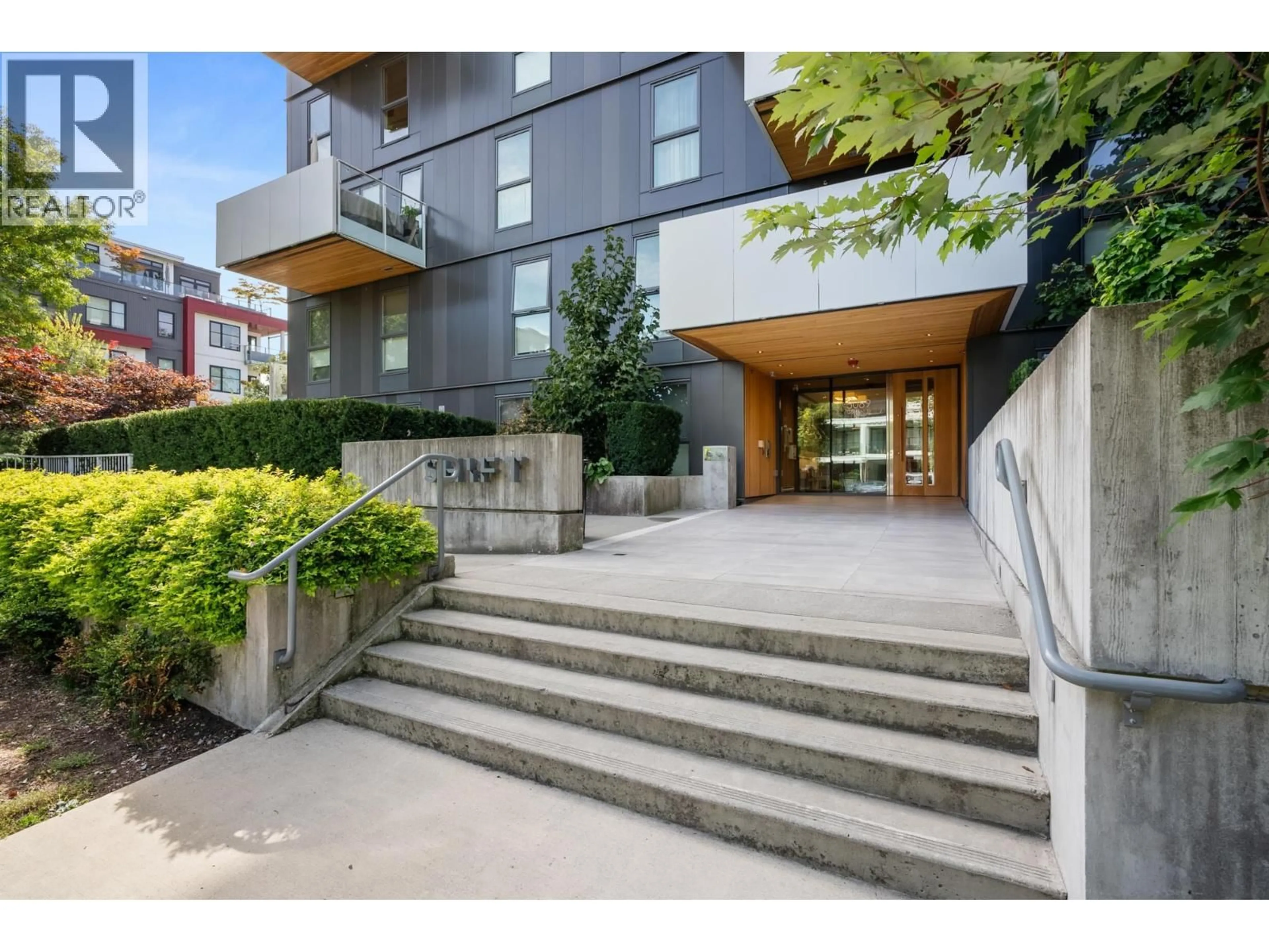 Unknown for 204 - 5089 QUEBEC STREET, Vancouver British Columbia V5W0E5