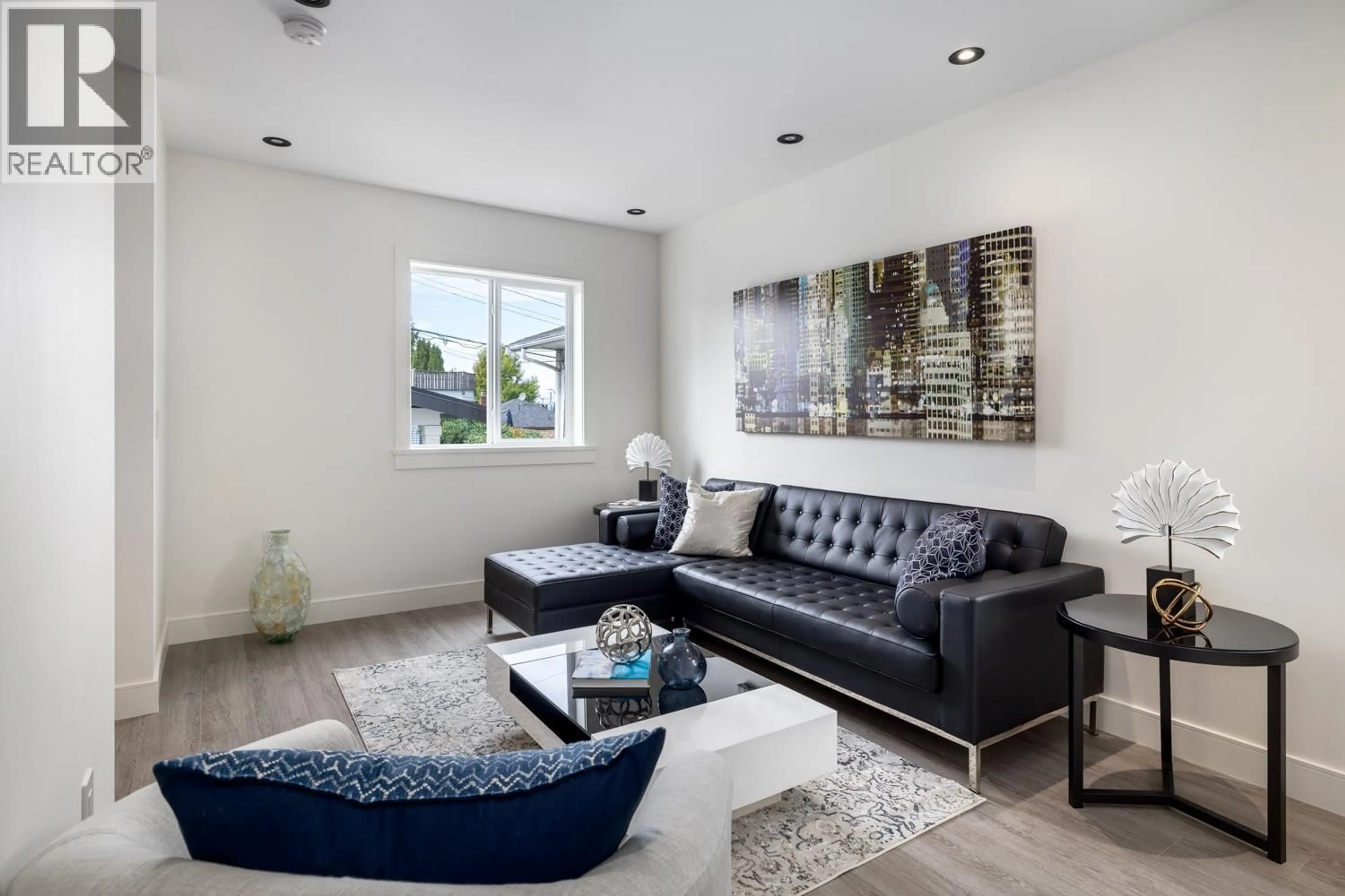 Living room with furniture, unknown for 1155 RENFREW STREET, Vancouver British Columbia V5K4C1