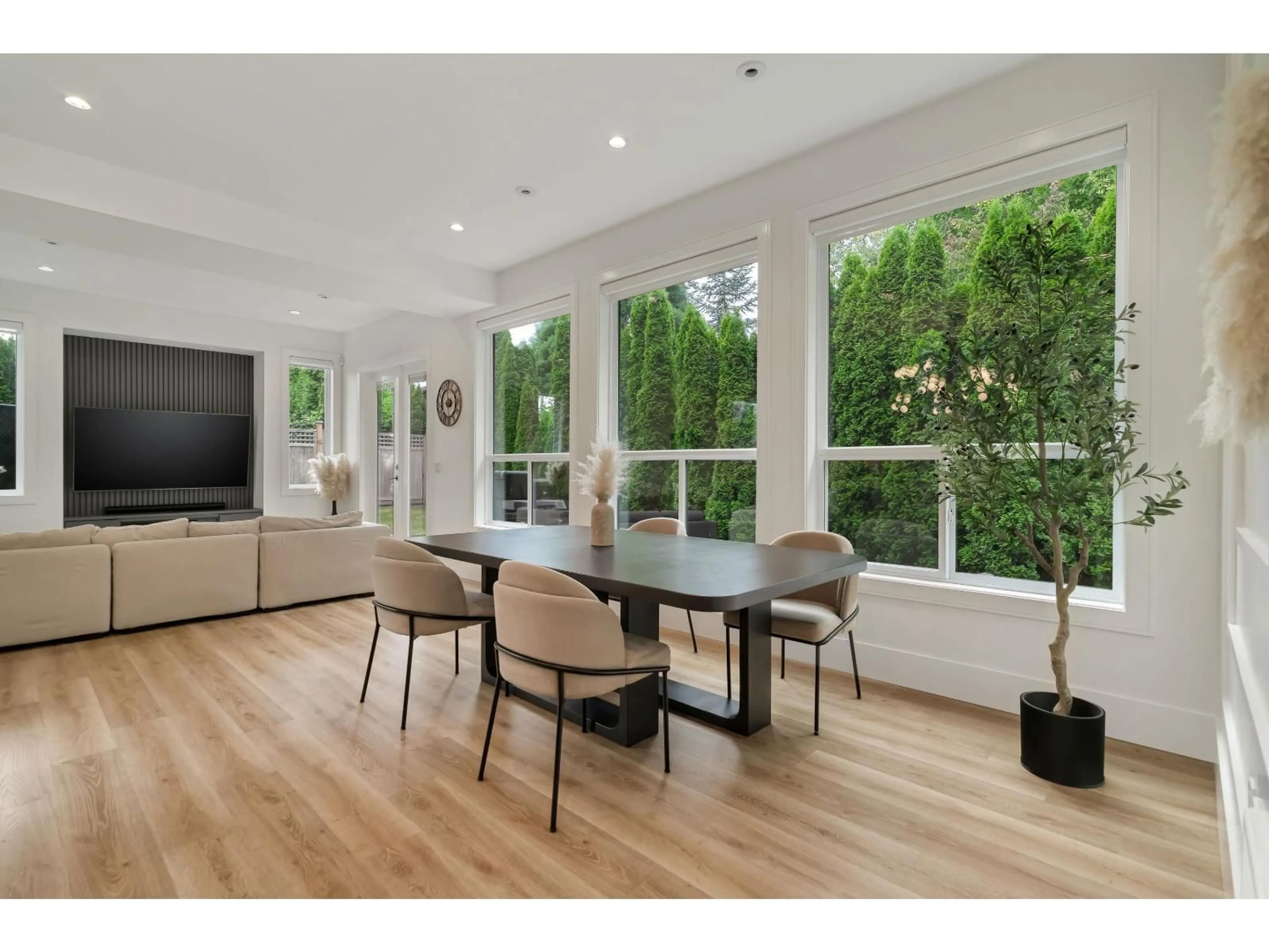 Dining room, wood/laminate floor for 7299 200A, Langley British Columbia V2Y3G5