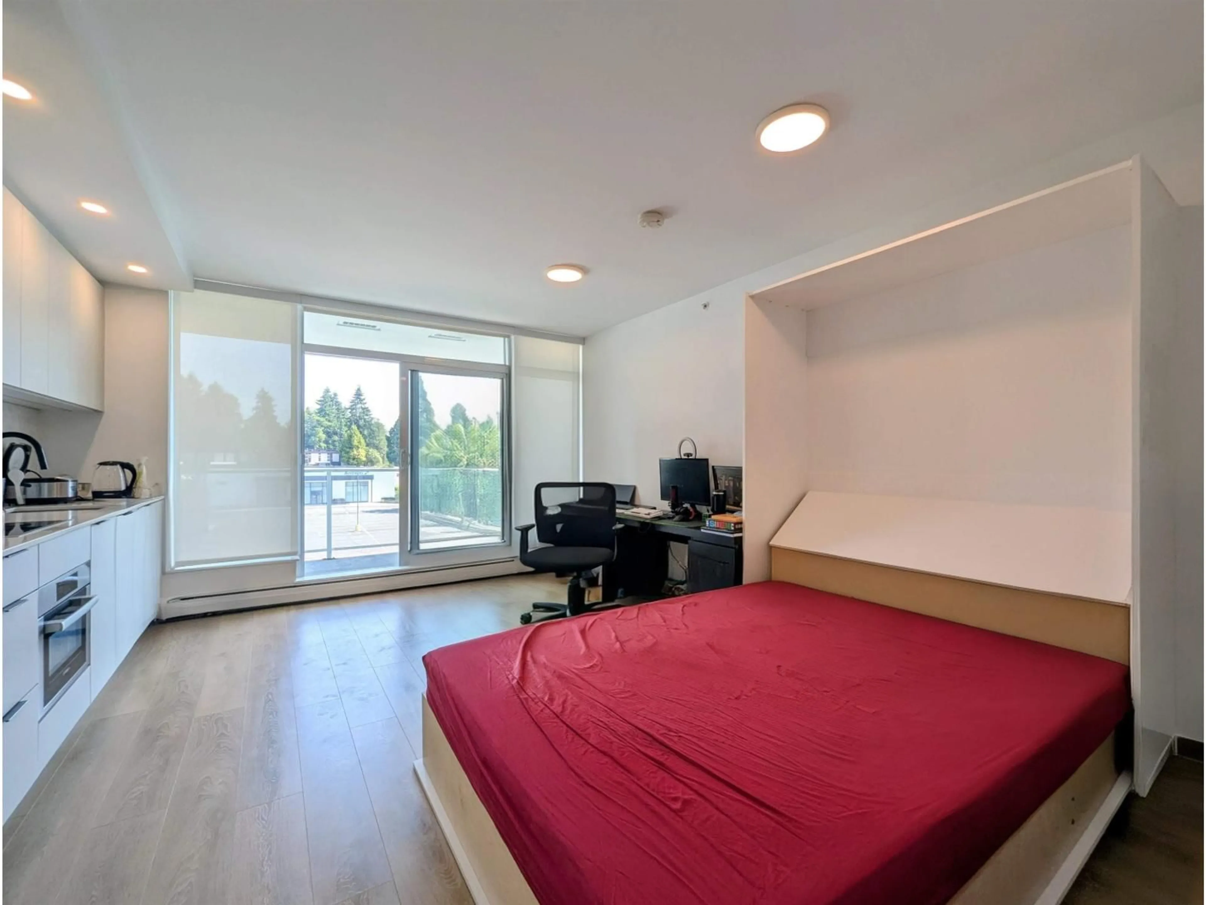 Bedroom with bed, unknown for 303 - 13685 102, Surrey British Columbia V3T0S2