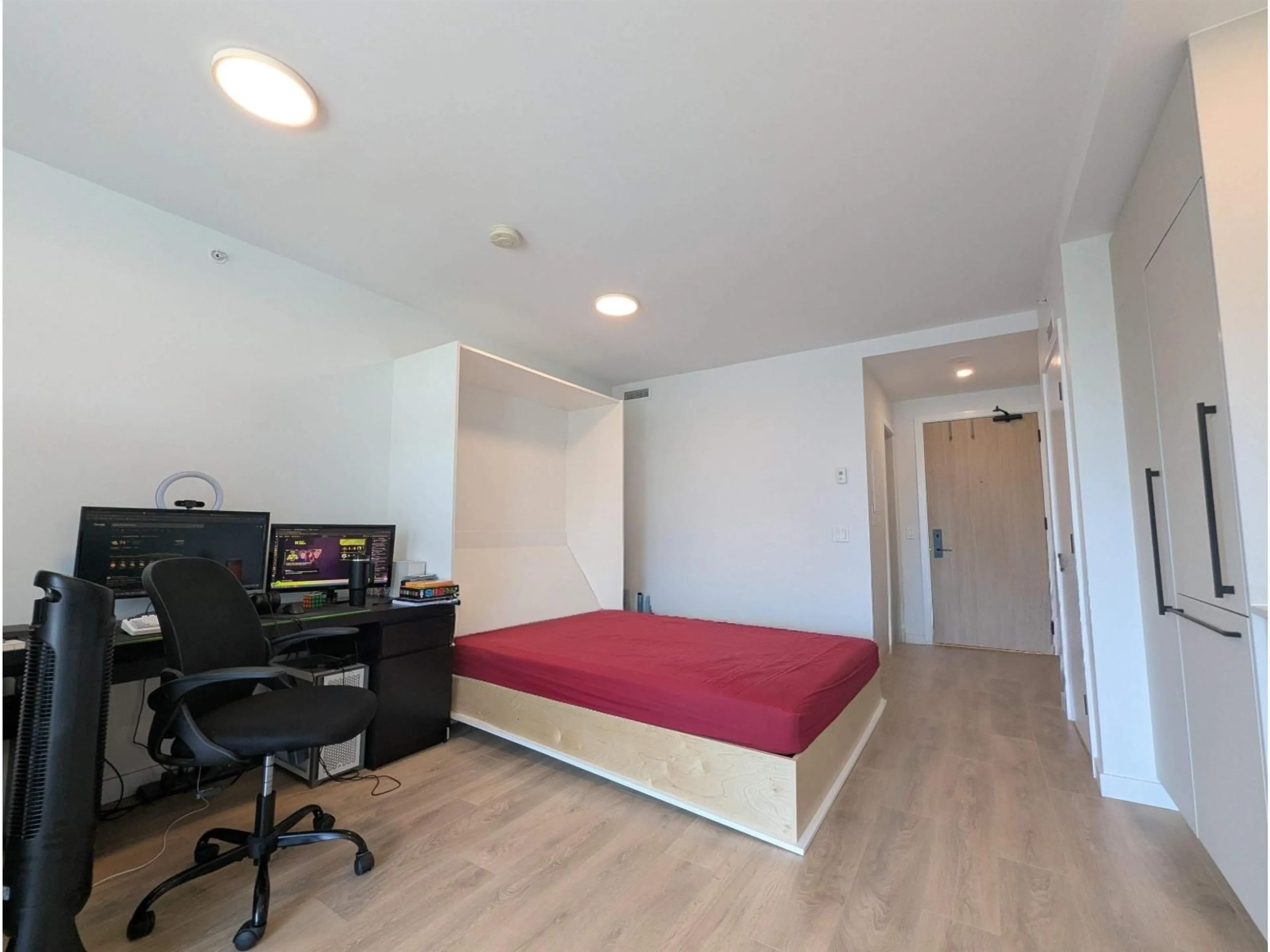 A pic of a room for 303 - 13685 102, Surrey British Columbia V3T0S2