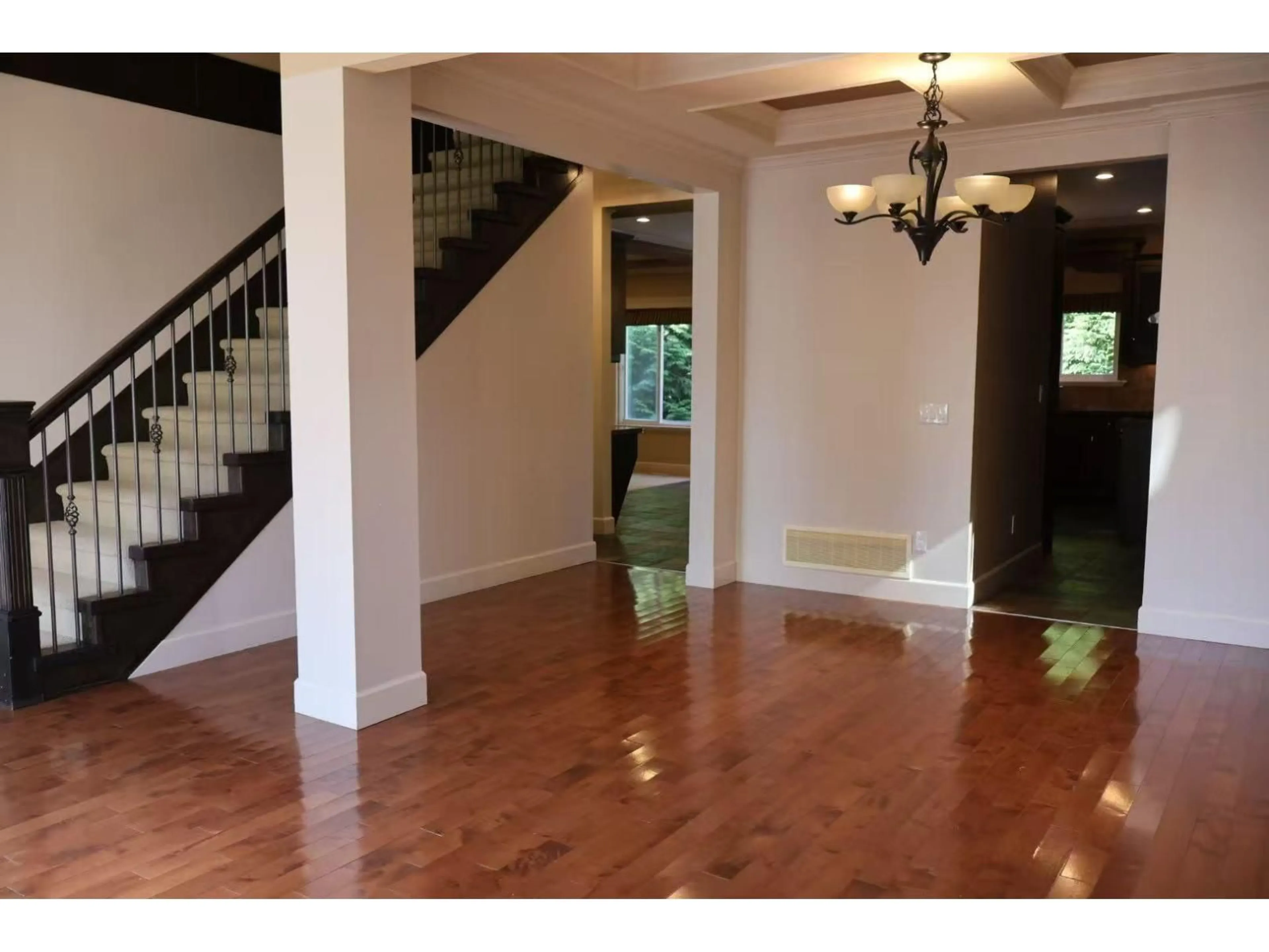 Indoor foyer for 3471 147A, Surrey British Columbia V4P0A6