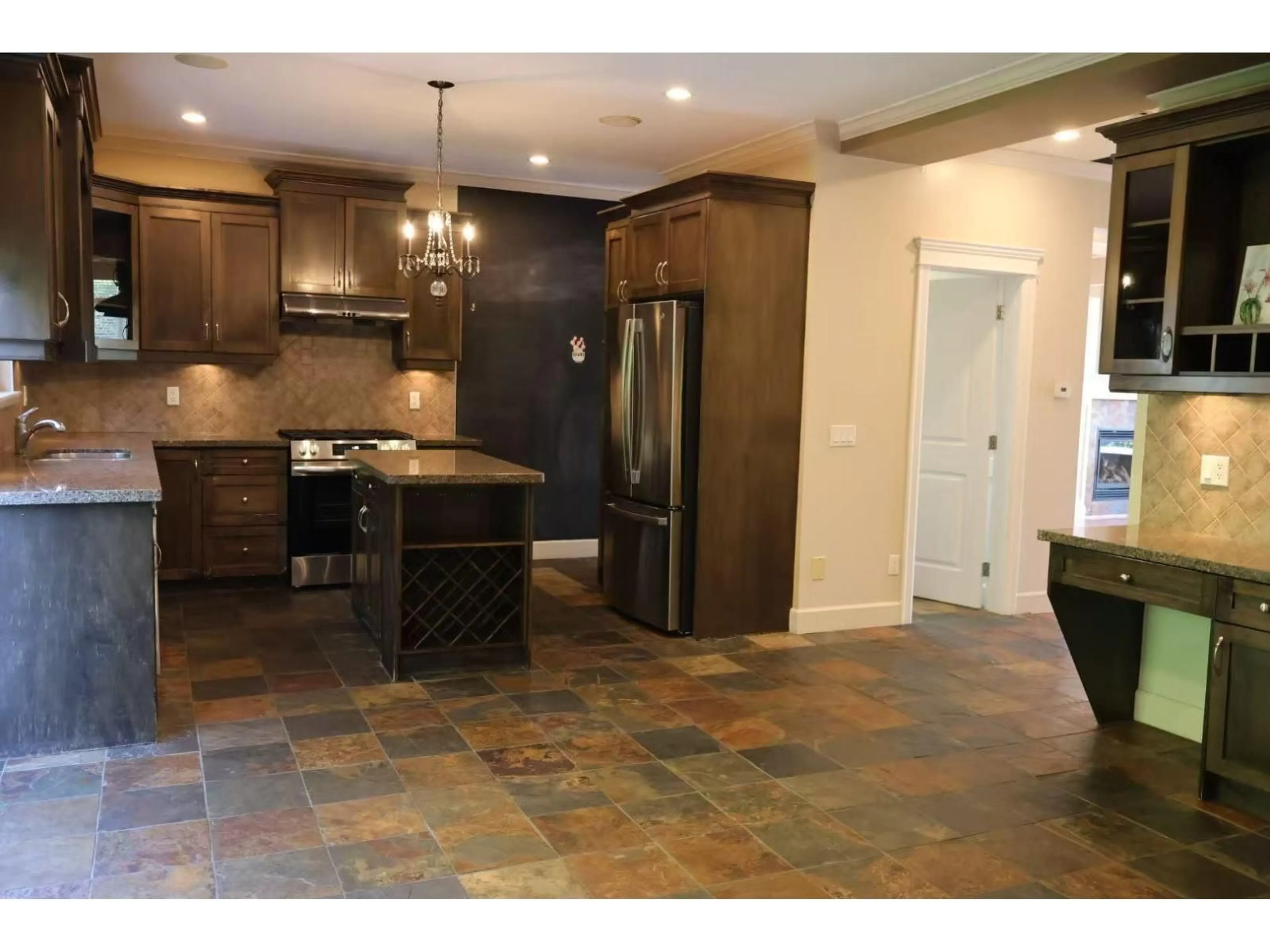 Open concept kitchen, ceramic/tile floor for 3471 147A, Surrey British Columbia V4P0A6