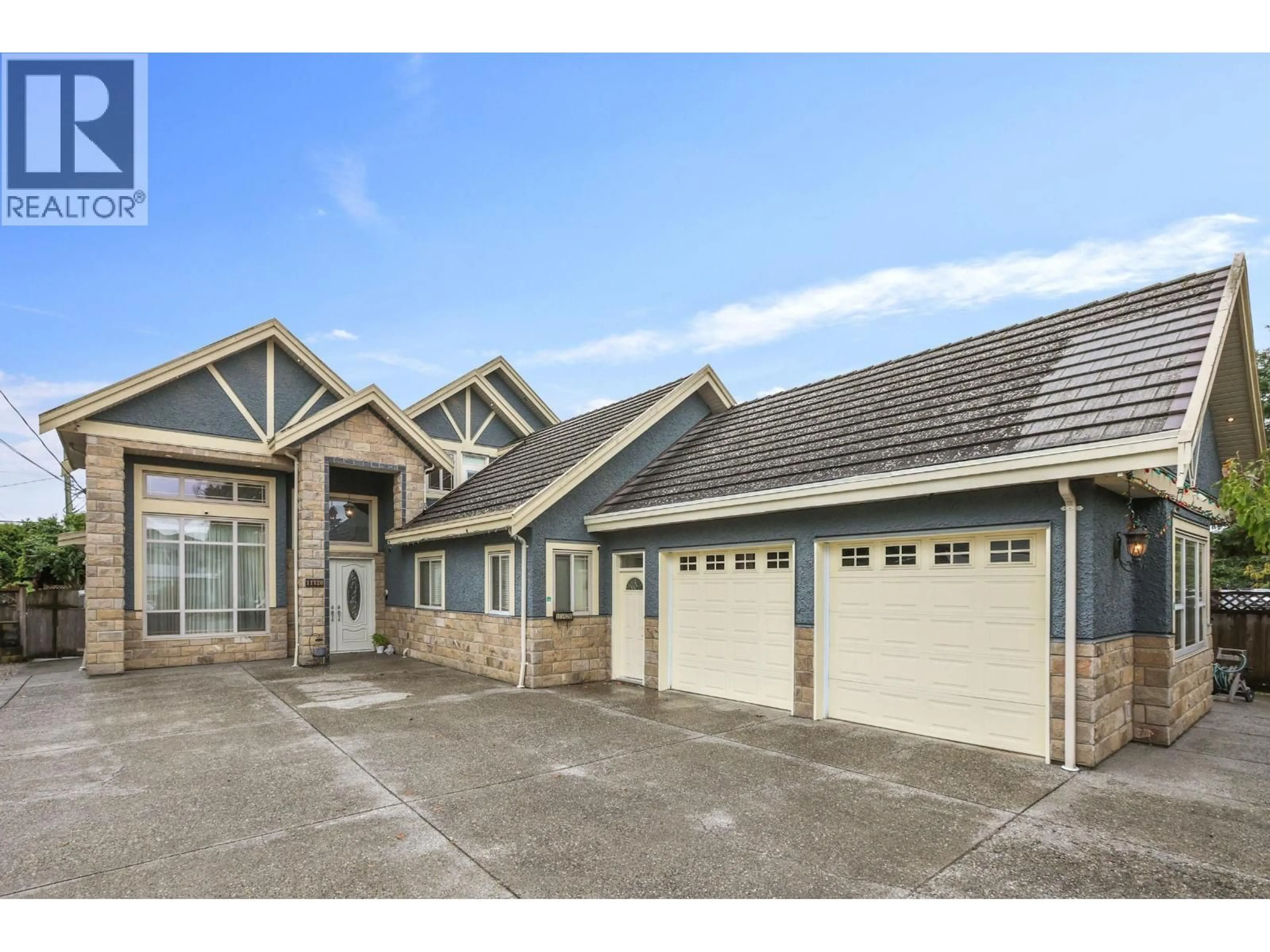 Home with vinyl exterior material, street for 11420 SEACREST ROAD, Richmond British Columbia V7A3L6
