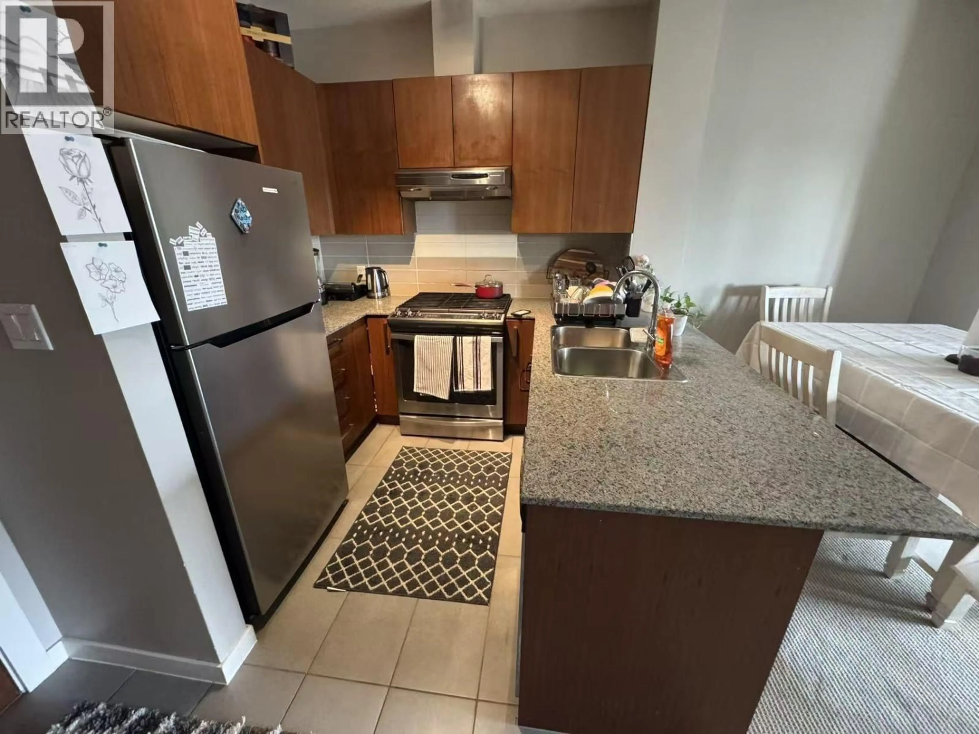 Standard kitchen, unknown for 417 - 5885 IRMIN STREET, Burnaby British Columbia V5J0C2