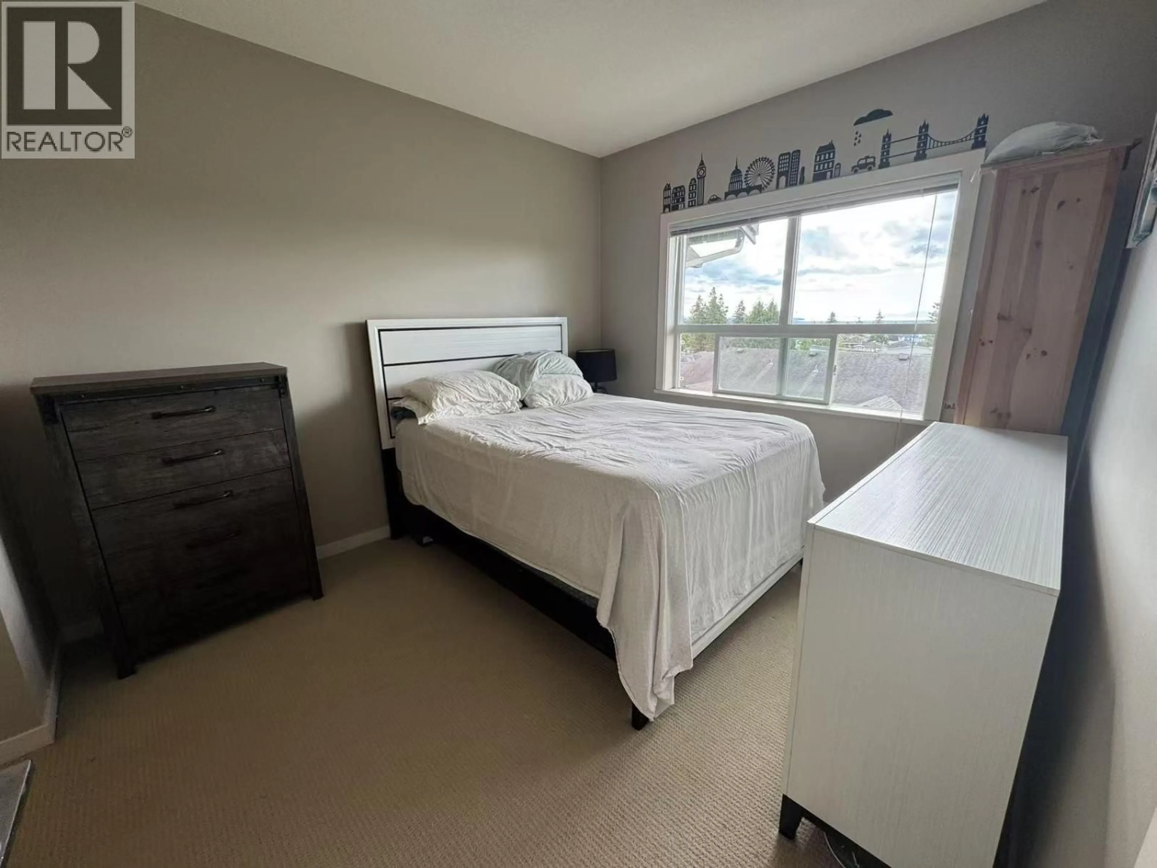 A pic of a room for 417 - 5885 IRMIN STREET, Burnaby British Columbia V5J0C2