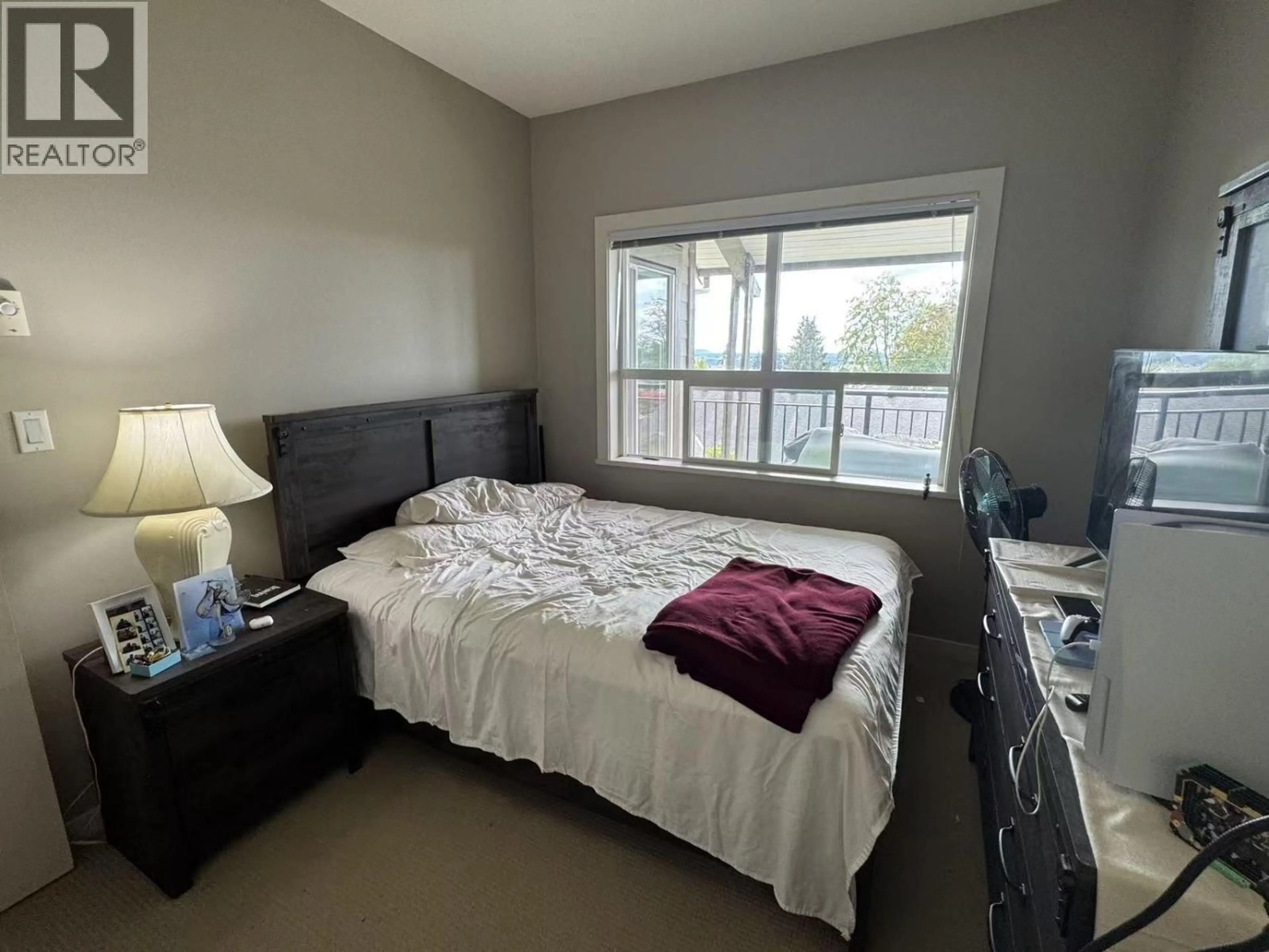 A pic of a room for 417 - 5885 IRMIN STREET, Burnaby British Columbia V5J0C2
