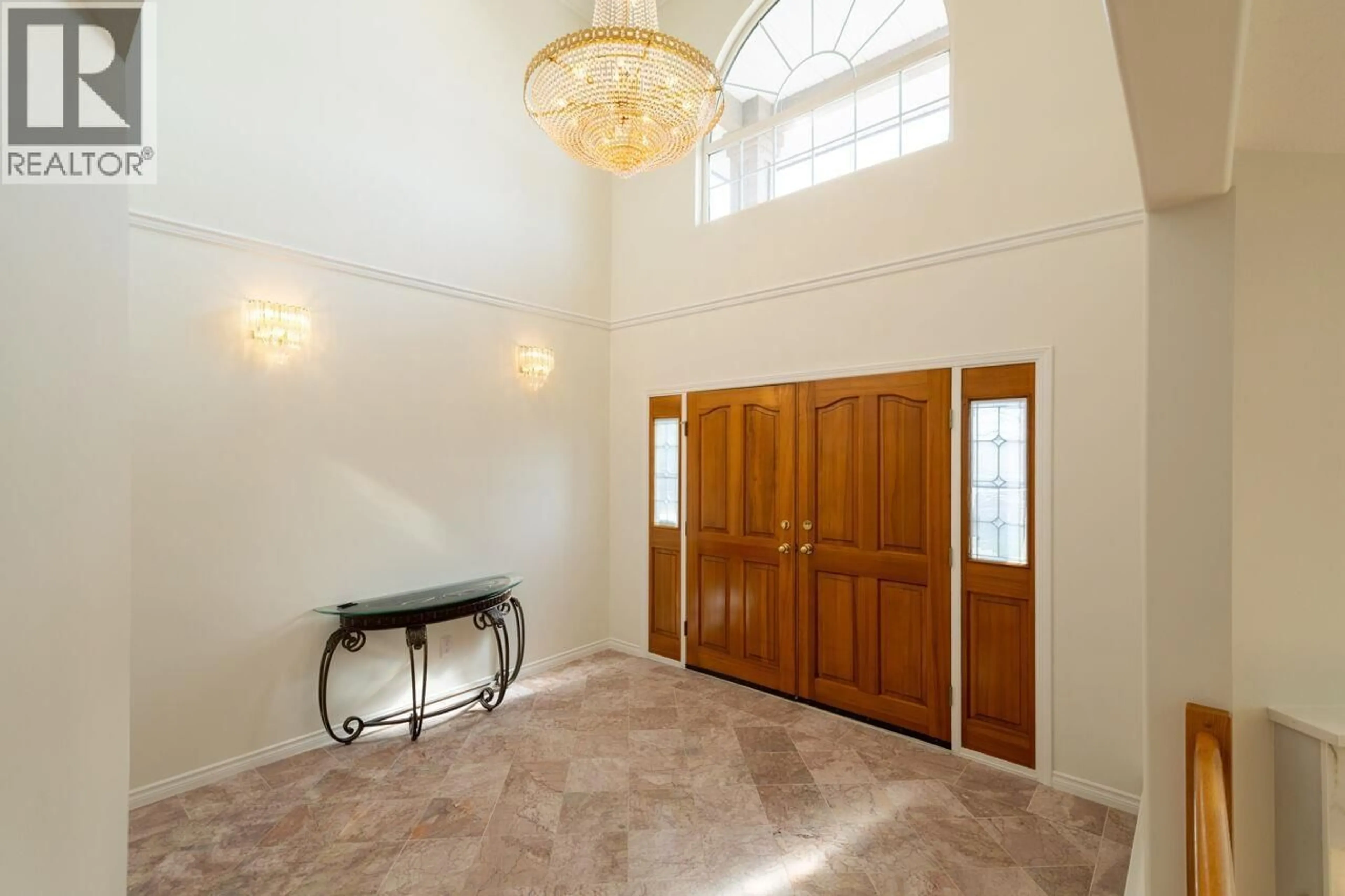 Indoor foyer for 2276 SICAMOUS AVENUE, Coquitlam British Columbia V3K6P5