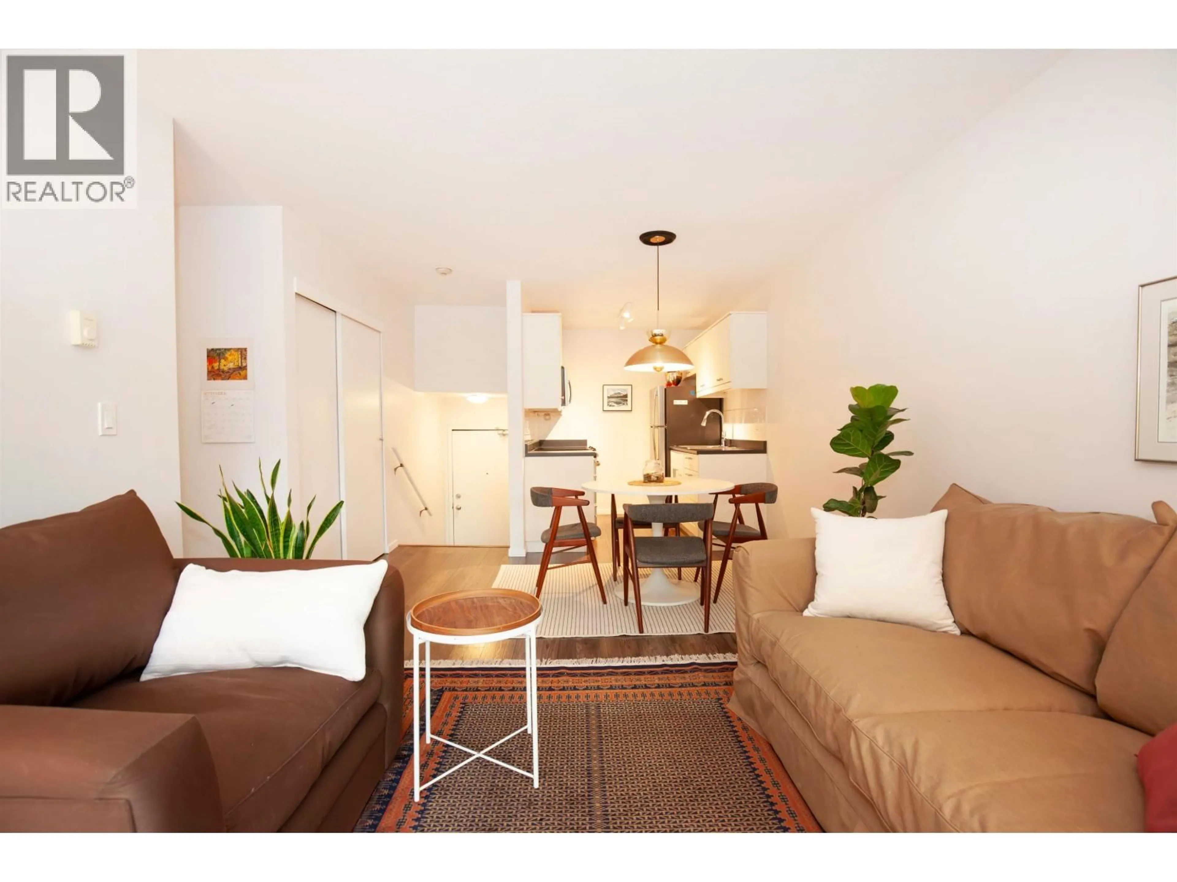 Living room with furniture, unknown for 403 - 2045 FRANKLIN STREET, Vancouver British Columbia V5L1R4