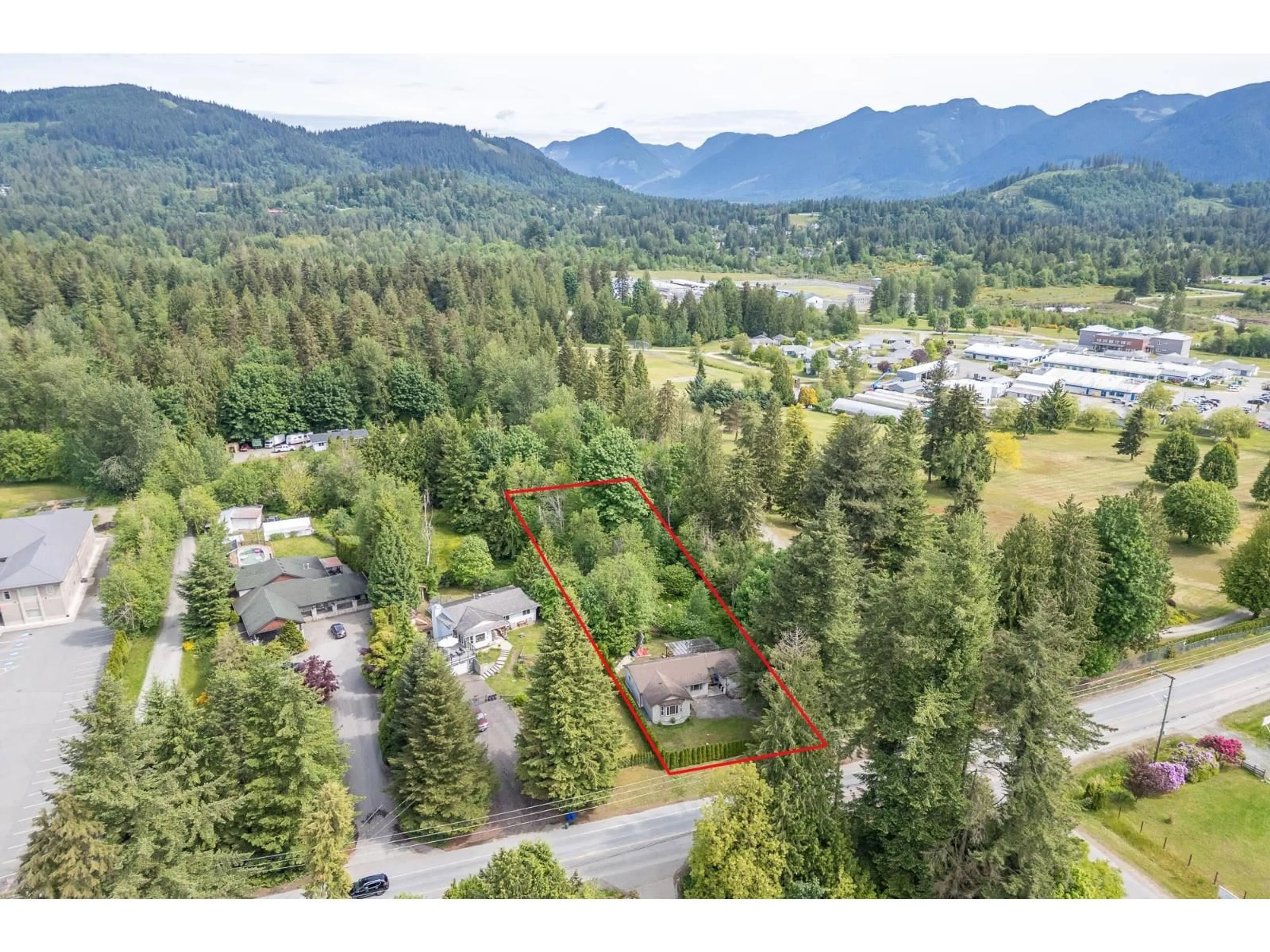 A pic from outside/outdoor area/front of a property/back of a property/a pic from drone, forest/trees view for 33581 DEWDNEY TRUNK, Mission British Columbia V2V6Y3