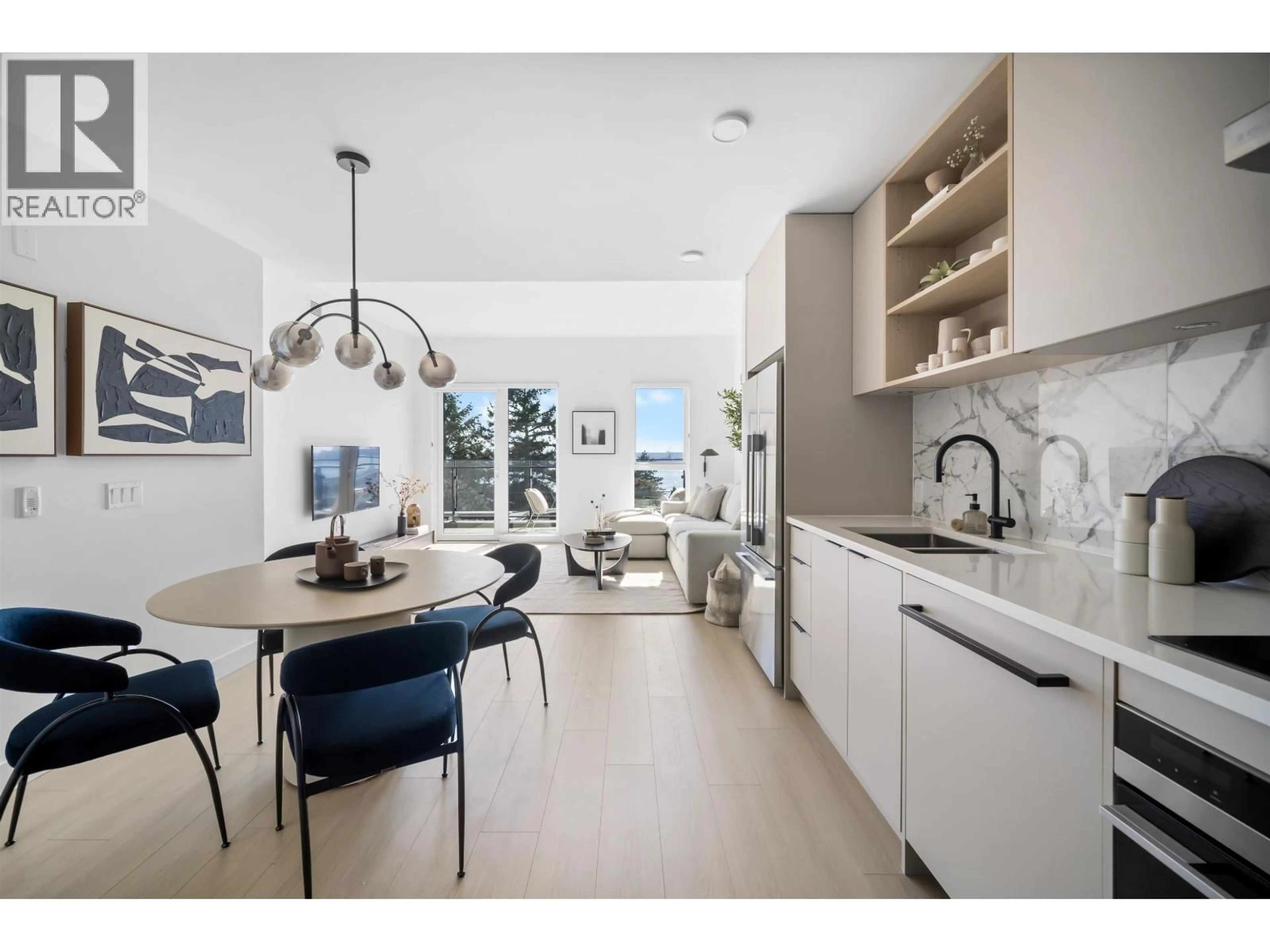 Open concept kitchen, ceramic/tile floor for 509 - 422 3RD STREET, North Vancouver British Columbia V7L0K1