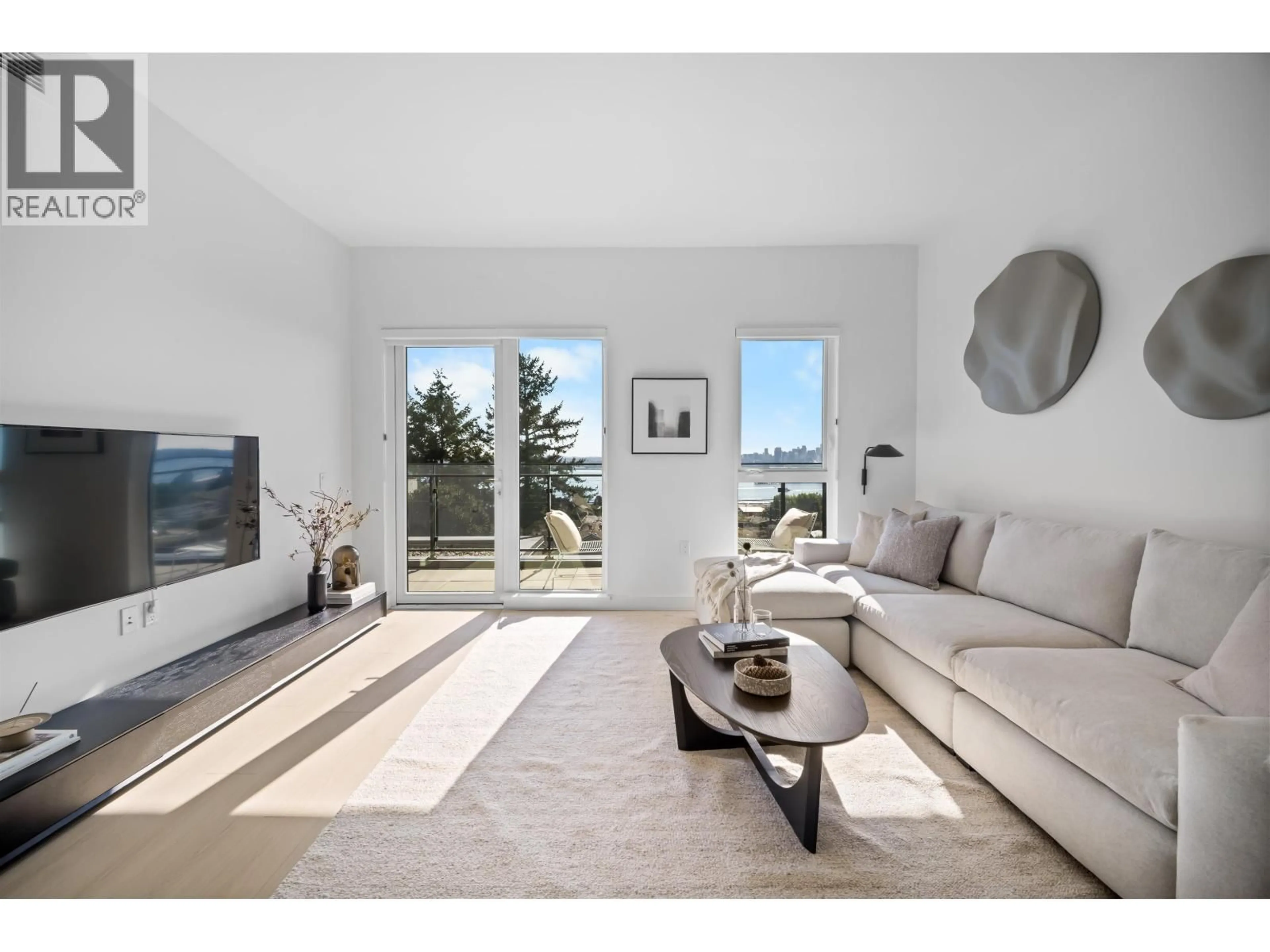 Living room with furniture, unknown for 509 - 422 3RD STREET, North Vancouver British Columbia V7L0K1
