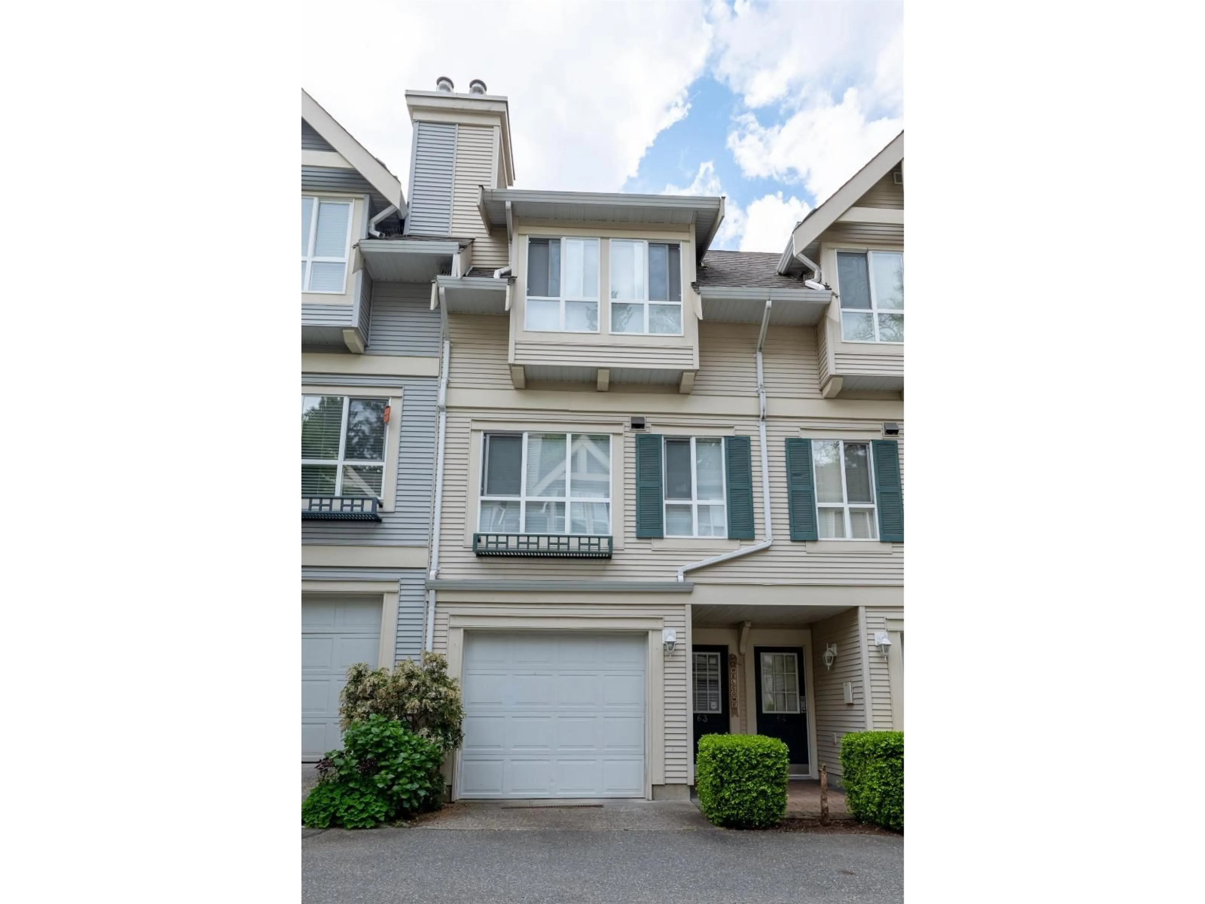 Home with vinyl exterior material, street for 63 - 8844 208, Langley British Columbia V1M3X7