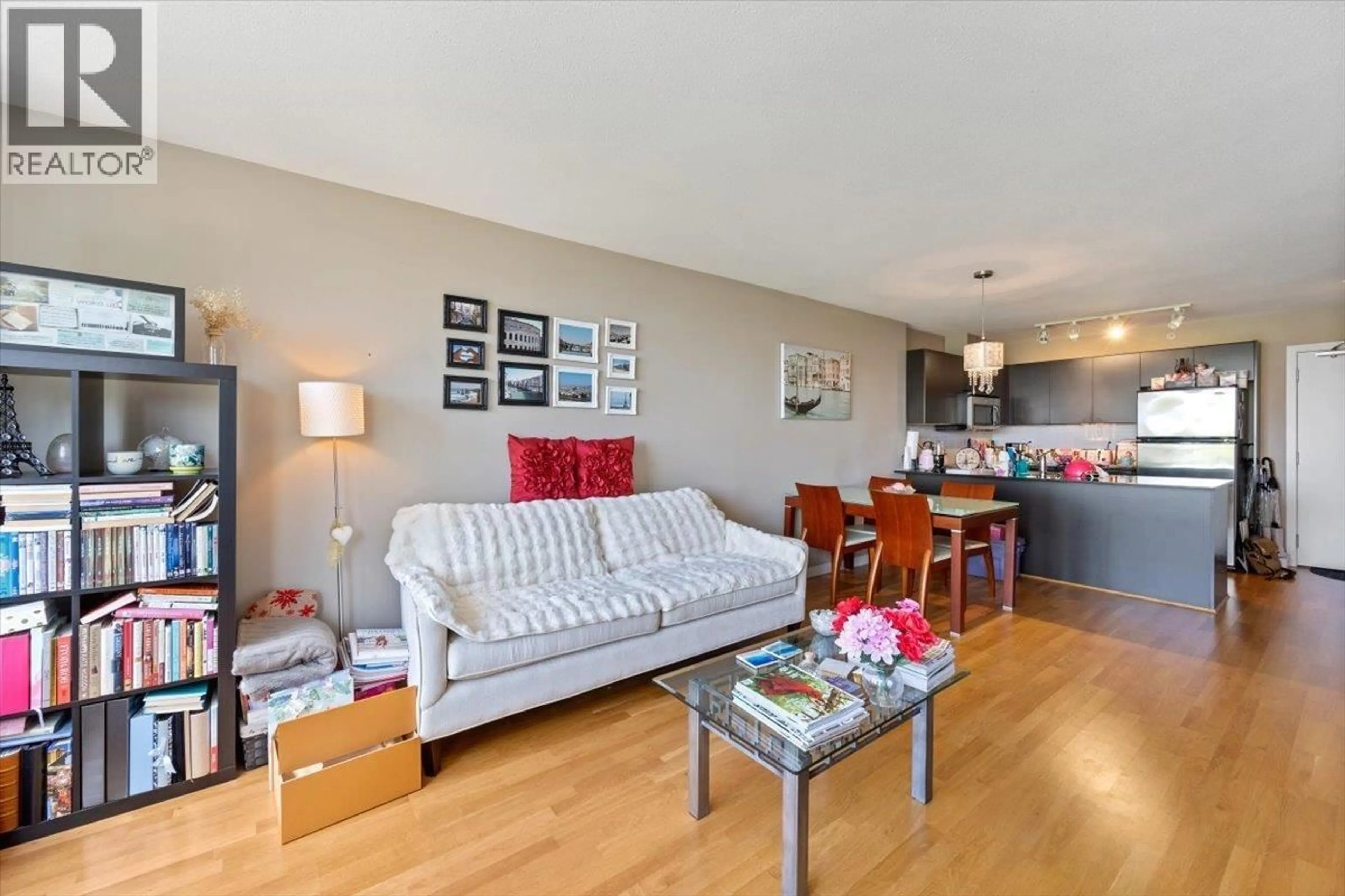 Living room with furniture, wood/laminate floor for 505 - 4182 DAWSON STREET, Burnaby British Columbia V5C0A2