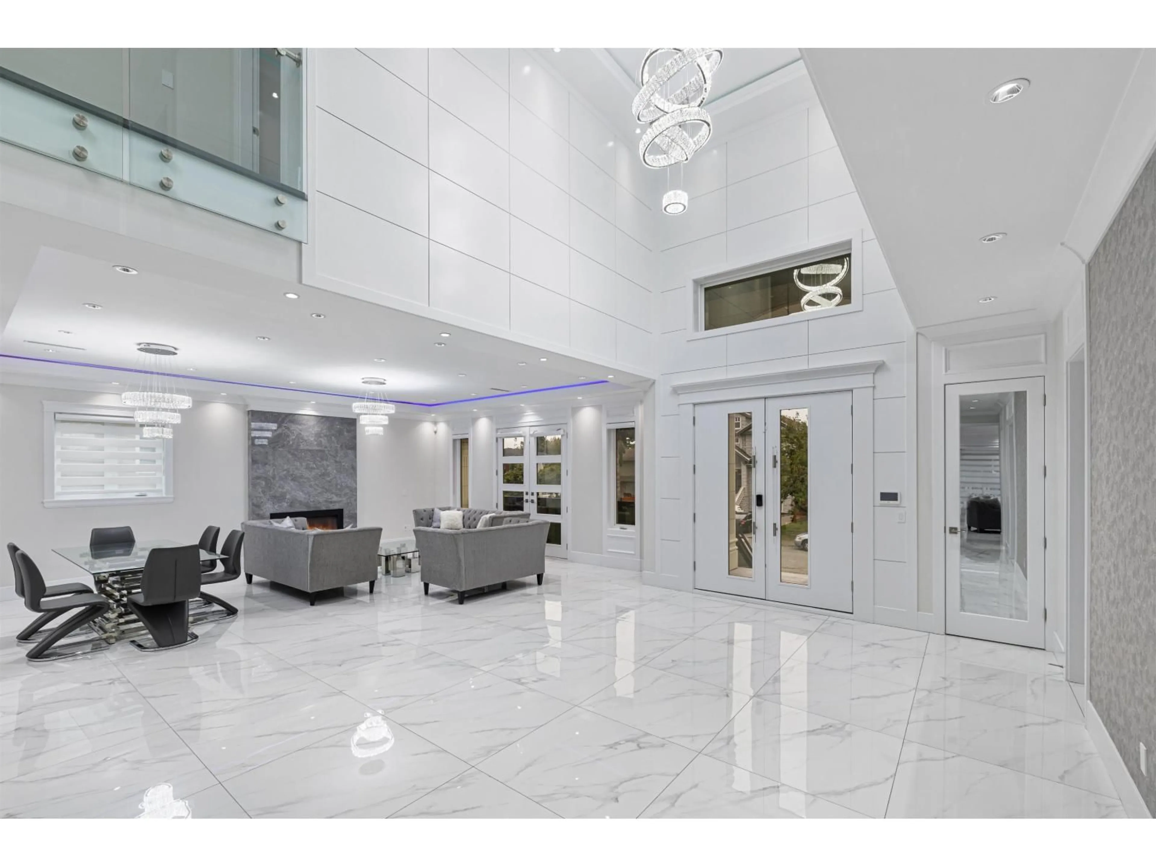 Lobby for 6899 CLEVEDON, Surrey British Columbia V3W6H6