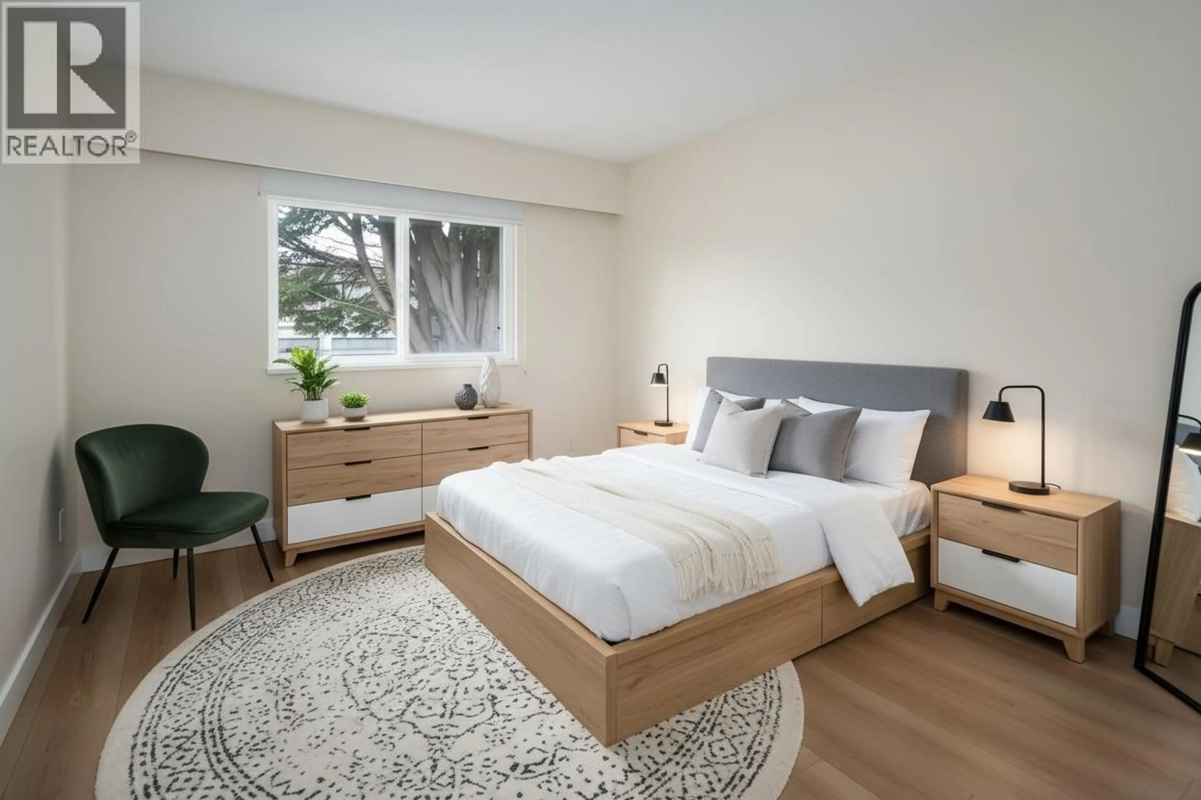 Bedroom with bed, wood/laminate floor for 8540 CALDER ROAD, Richmond British Columbia V7C3P2