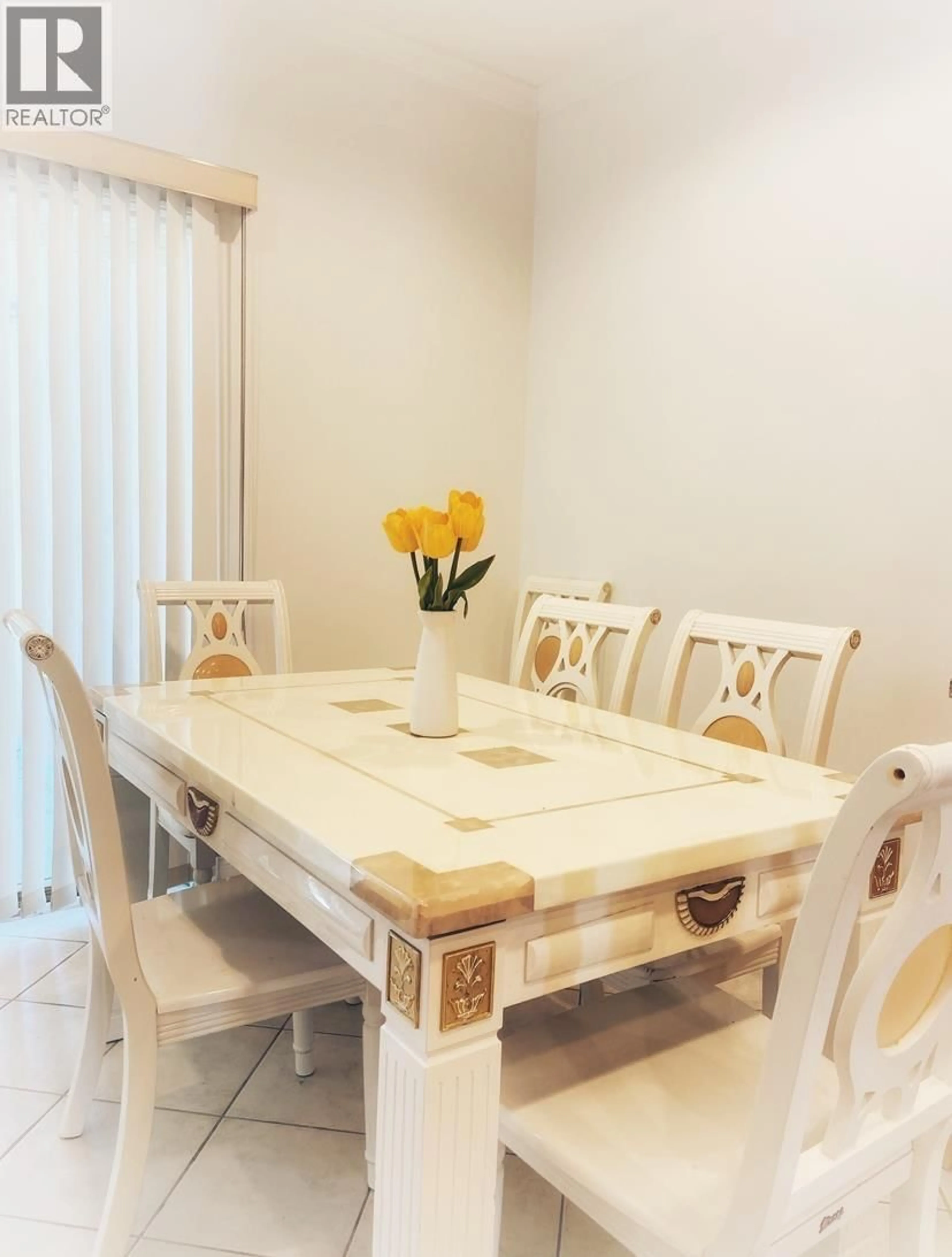 Dining room, wood/laminate floor for 5989 RUMBLE STREET, Burnaby British Columbia V5J2C6