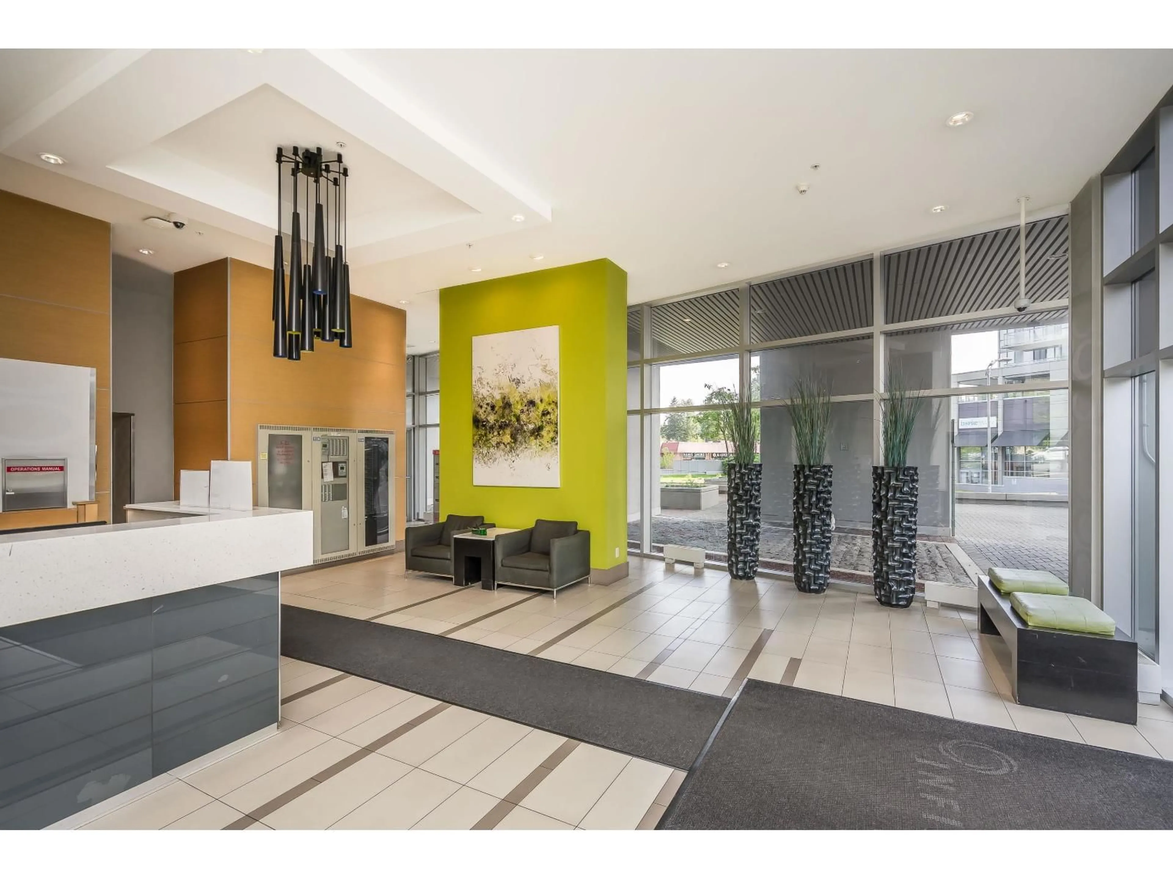 Lobby for 1102 - 13618 100, Surrey British Columbia V3T0A8