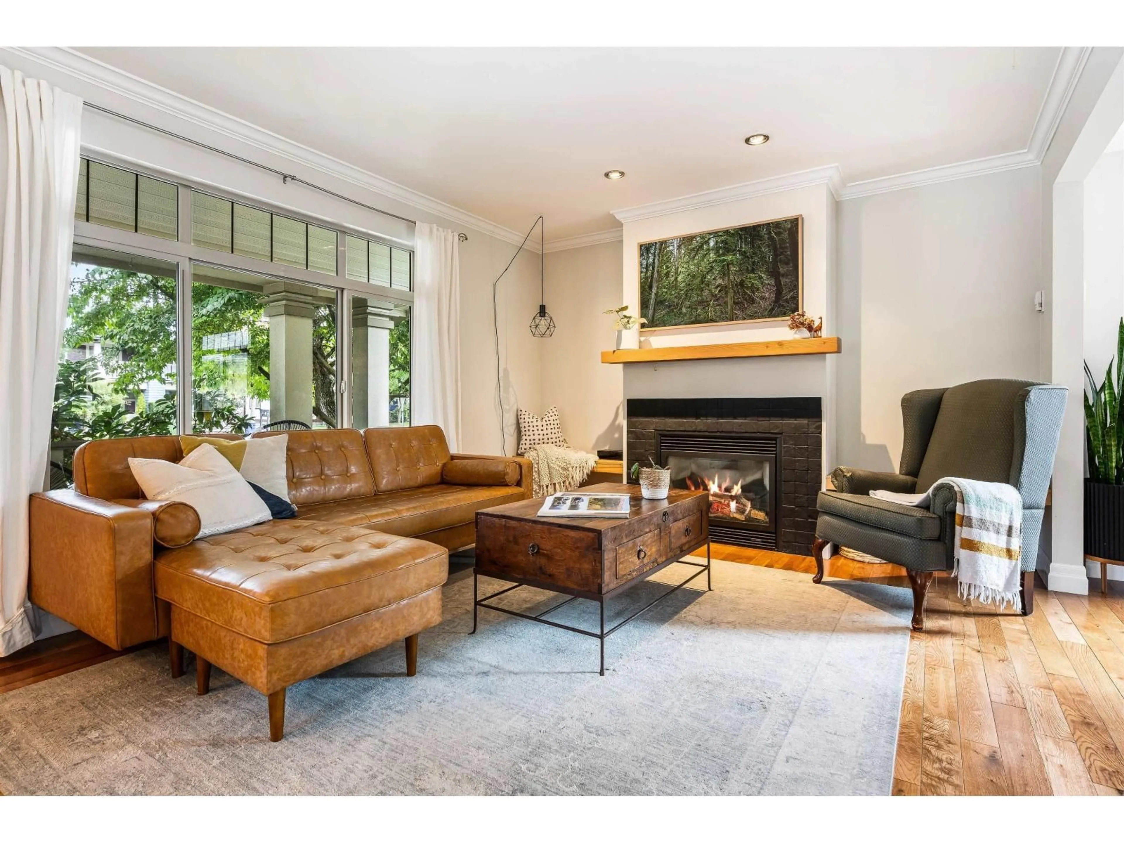 Living room with furniture, unknown for 5909 COWICHAN STREET, Chilliwack British Columbia V2R0G8