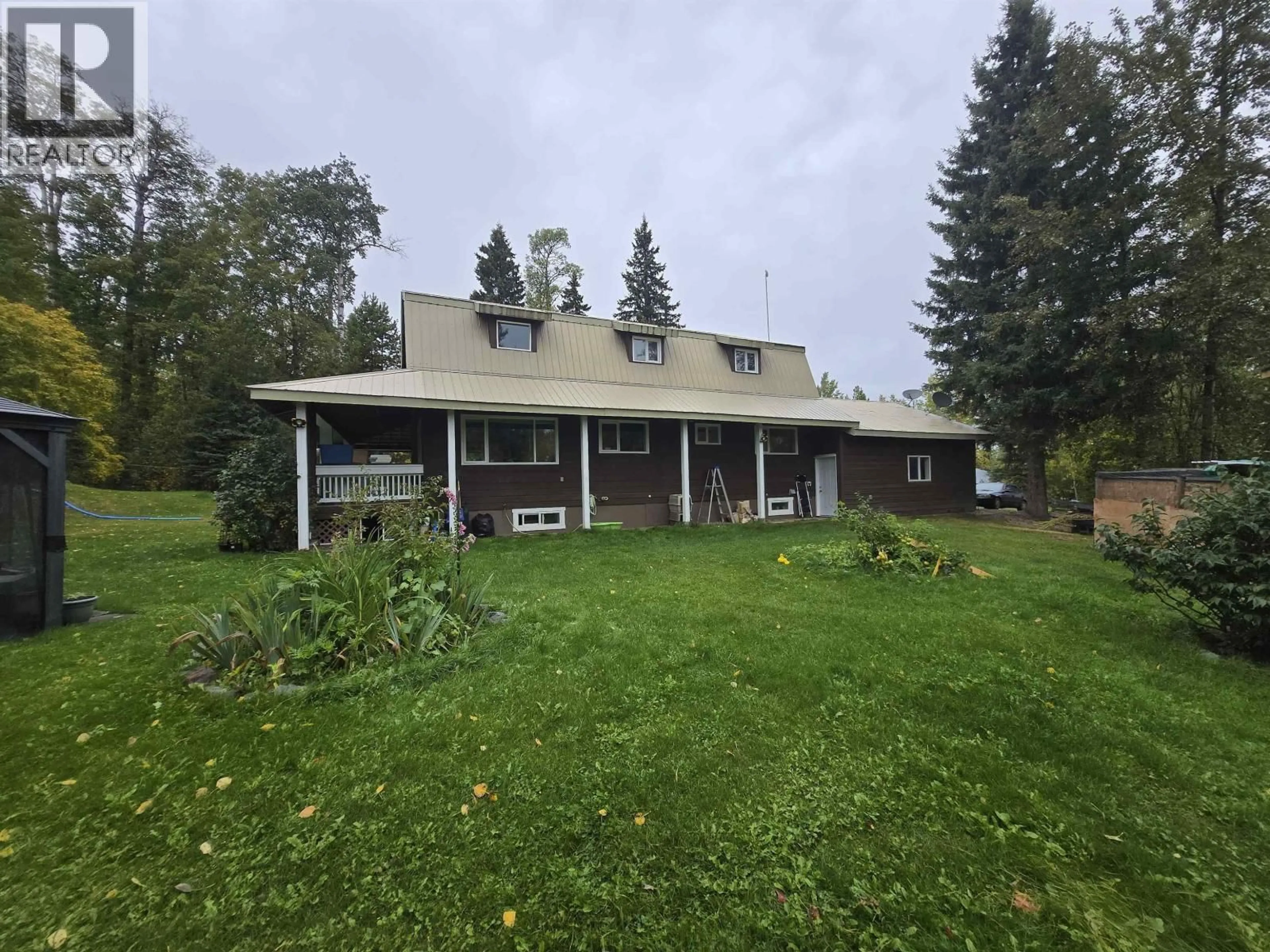 A pic from outside/outdoor area/front of a property/back of a property/a pic from drone, unknown for 1504 GRAHAM ROAD, Quesnel British Columbia V2J7E9