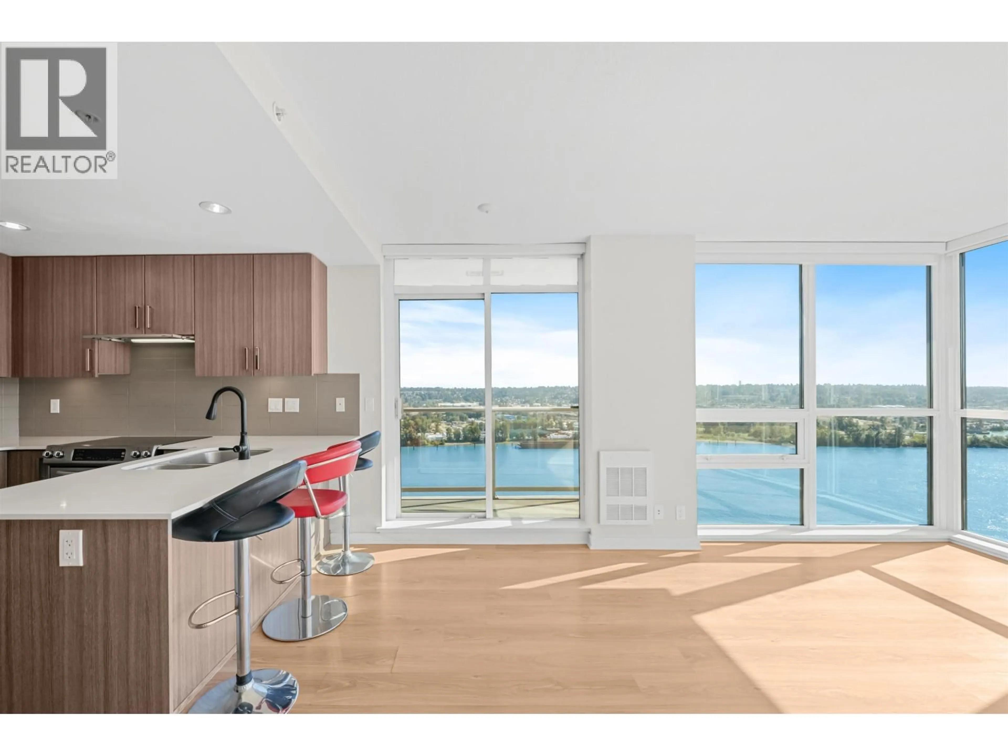 Open concept kitchen, wood/laminate floor for 2004 - 125 COLUMBIA STREET, New Westminster British Columbia V3L0G8