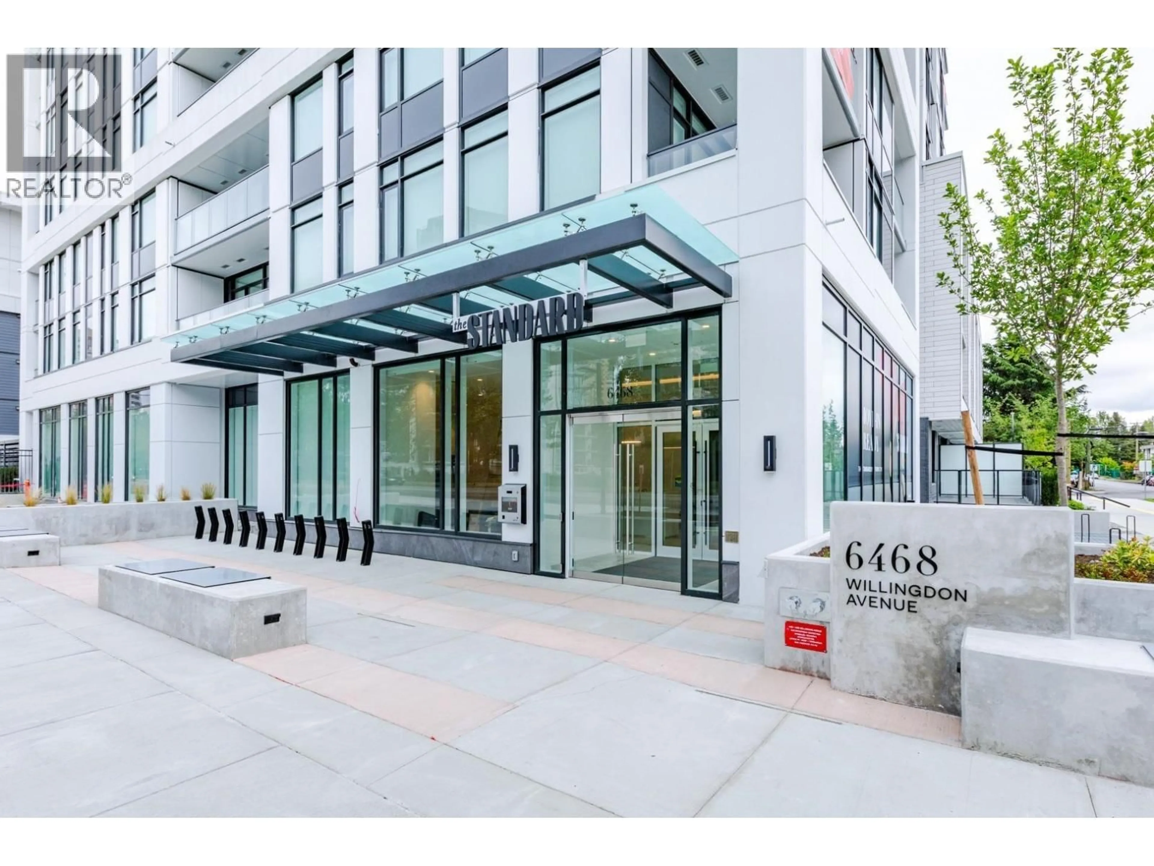 Indoor foyer for 2001 - 6468 WILLINGDON AVENUE, Burnaby British Columbia V5H0L3