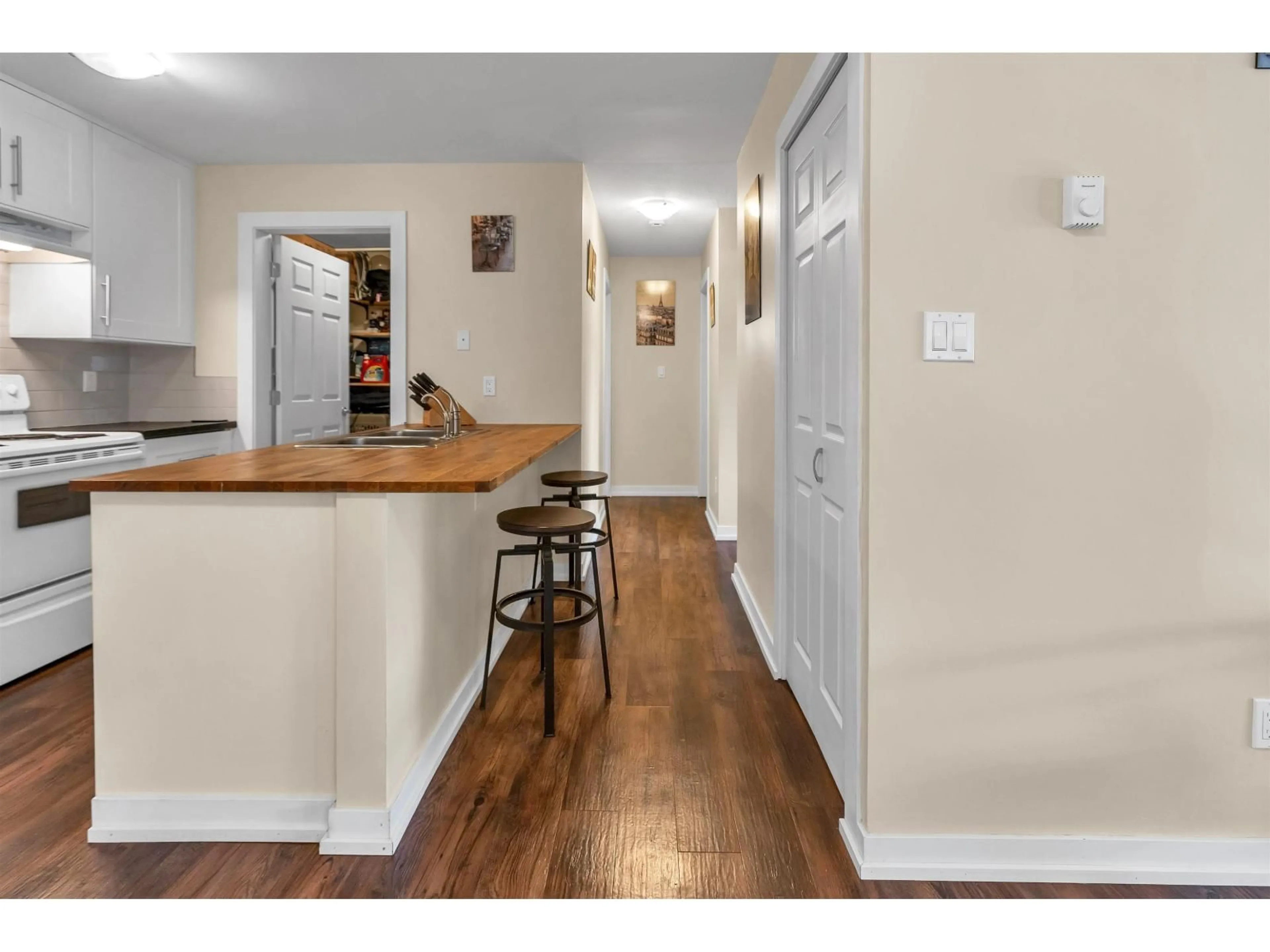 Unknown for 404 - 1750 MCKENZIE, Abbotsford British Columbia V2S3Z3