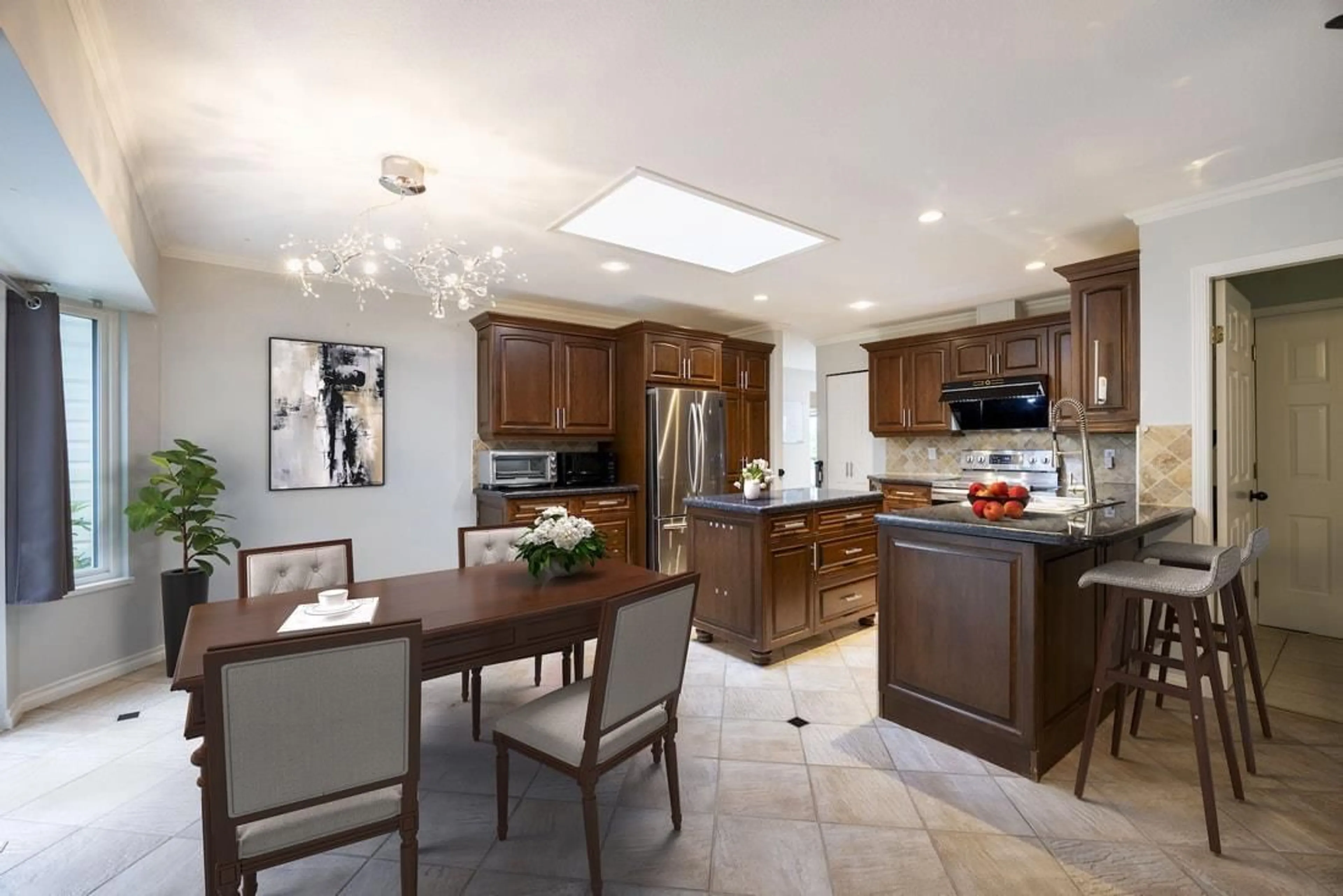 Open concept kitchen, ceramic/tile floor for 9281 161, Surrey British Columbia V4N3E3
