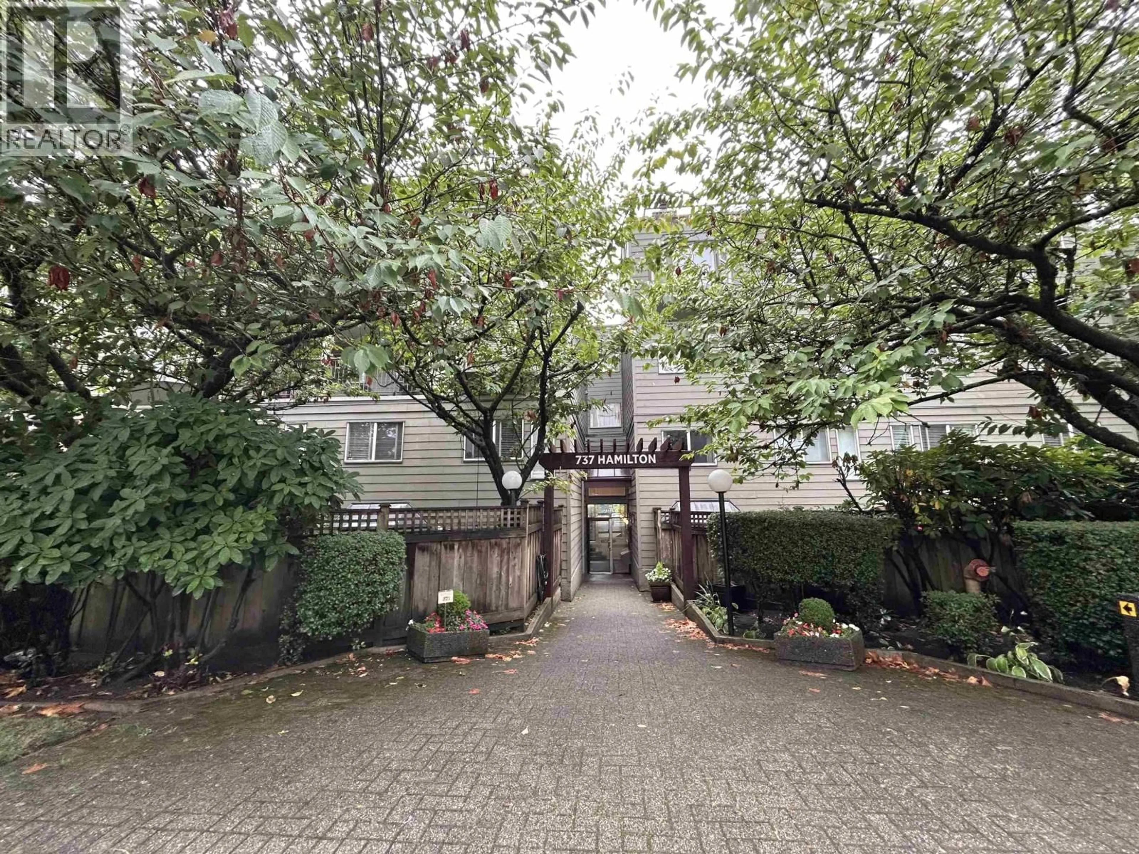 Patio, street for 208 - 737 HAMILTON STREET, New Westminster British Columbia V3M2M7