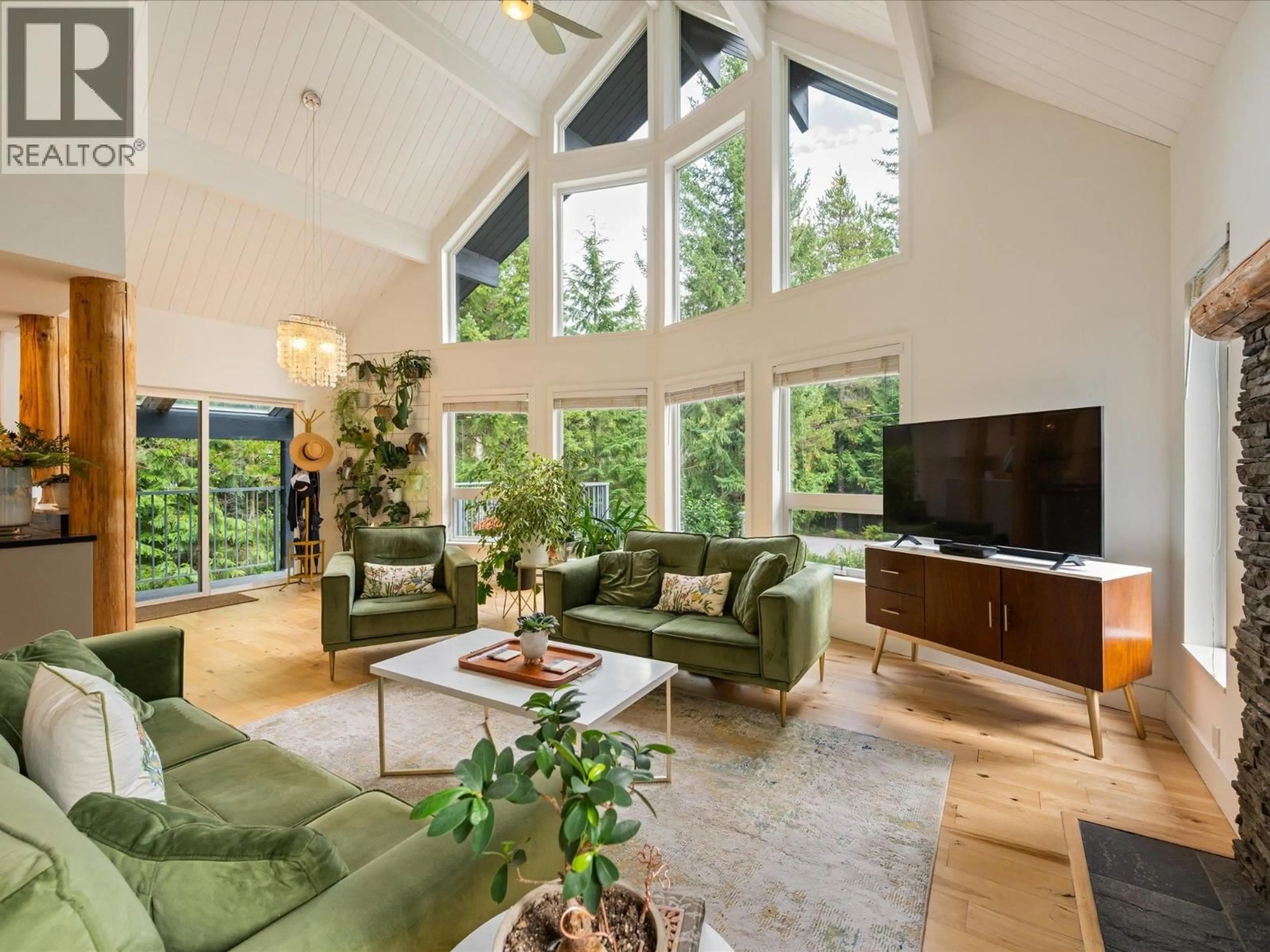 Living room with furniture, unknown for 16 GARIBALDI DRIVE, Whistler British Columbia V8E0A7